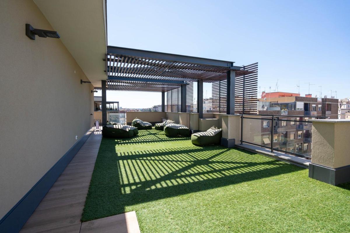 AureaLiving - Trastevere Suite with Rooftop & Gym, Your place in Rome
