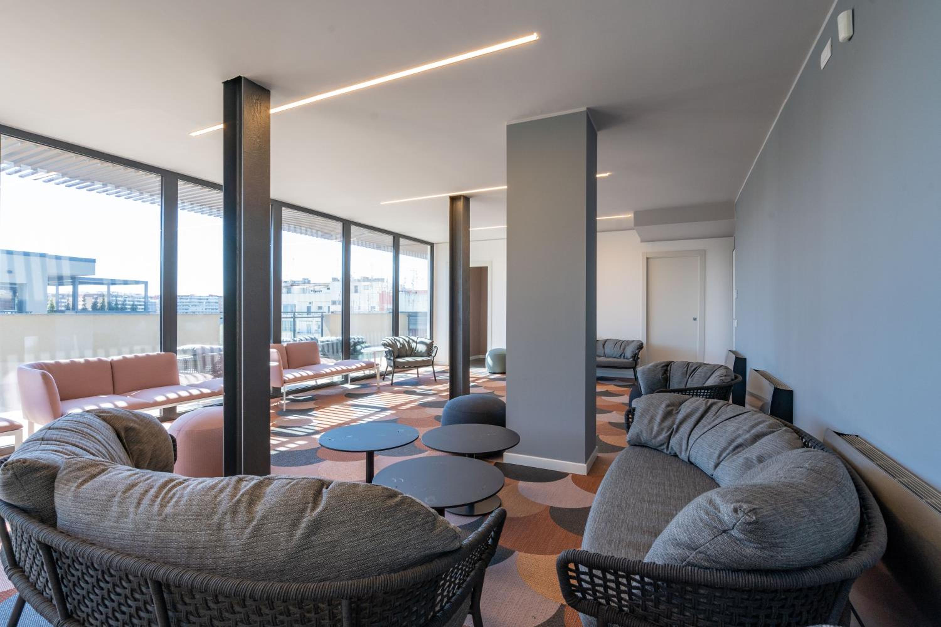 AureaLiving - Trastevere Suite with Rooftop & Gym, Your place in Rome