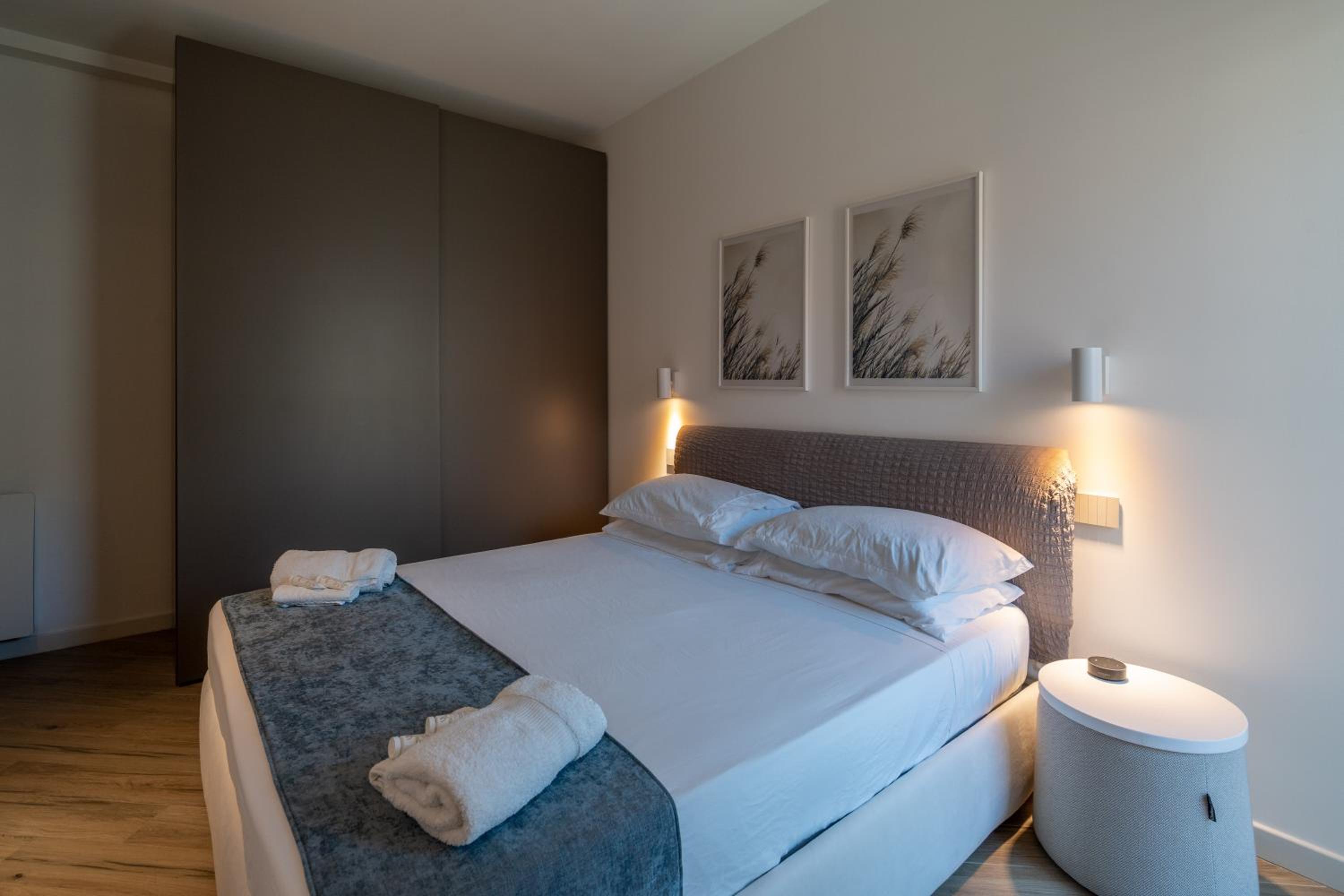 AureaLiving - Trastevere Suite with Rooftop & Gym, Your place in Rome