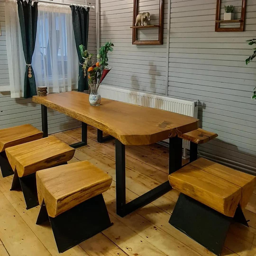 Casa Ele en Frăsinet