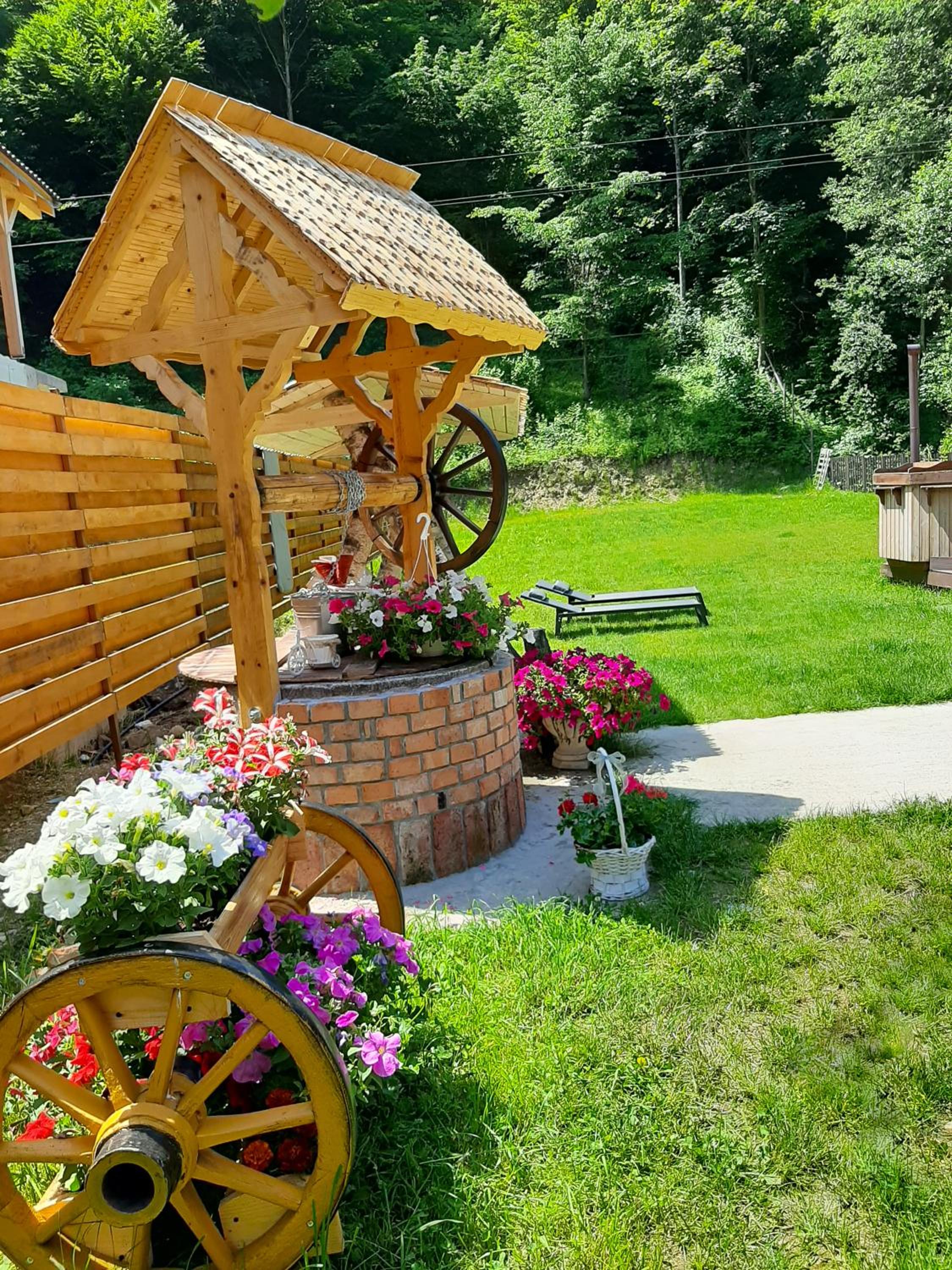 Photo 33