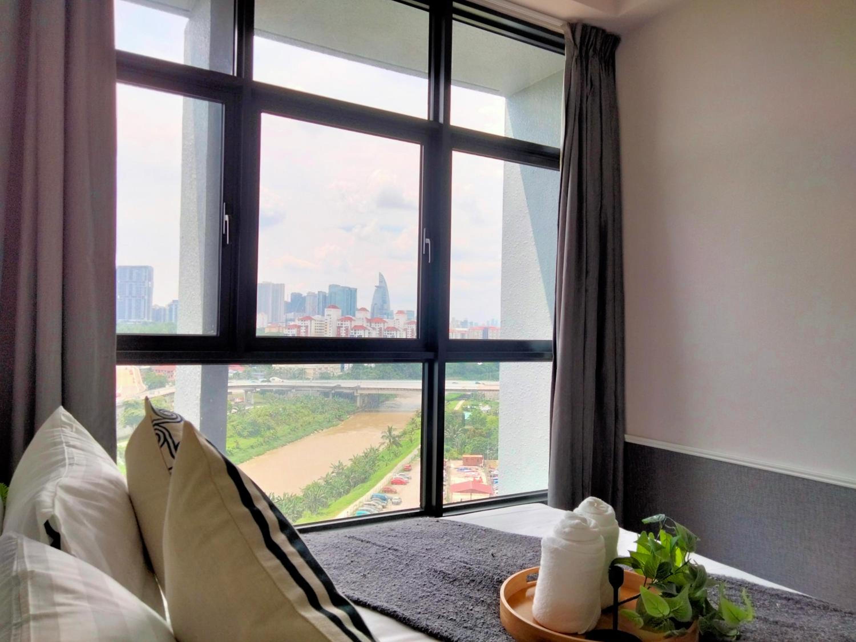 Millerz Square 2Br 4pax MidValley, Old Klang Road