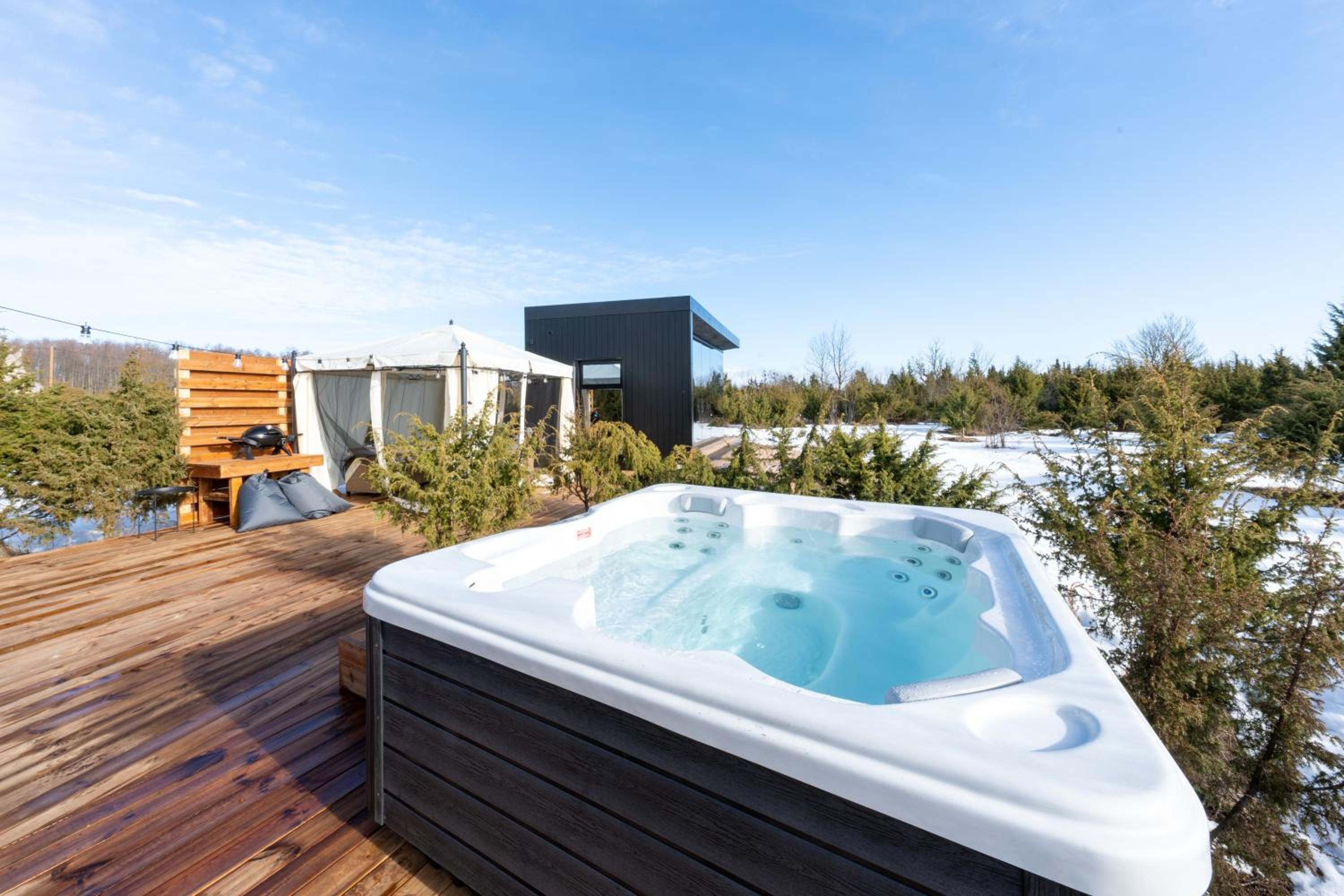 Juniper Minivilla Jacuzzi & Sauna view 4