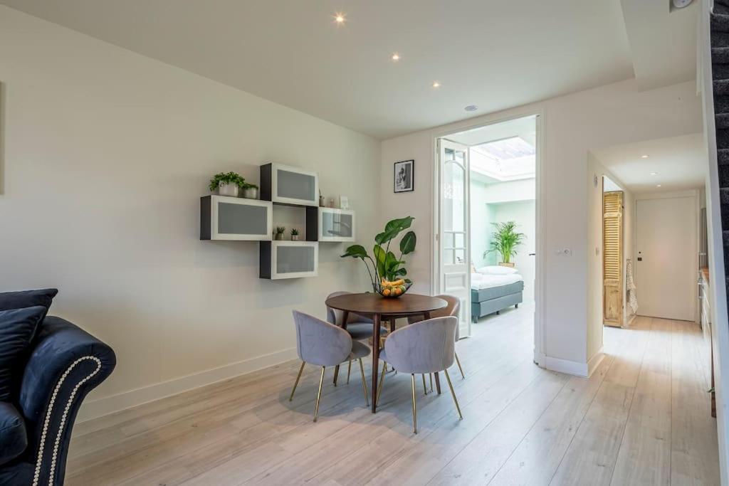 Luxury City Home Alkmaar nearby Amsterdam. view 2