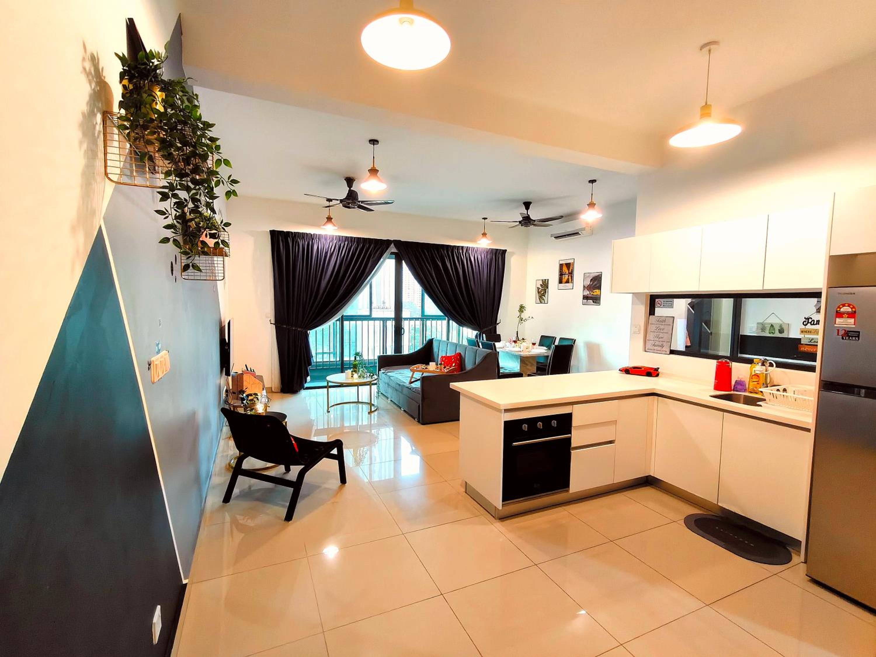 Citizen Execetive Suite - Old Klang Road