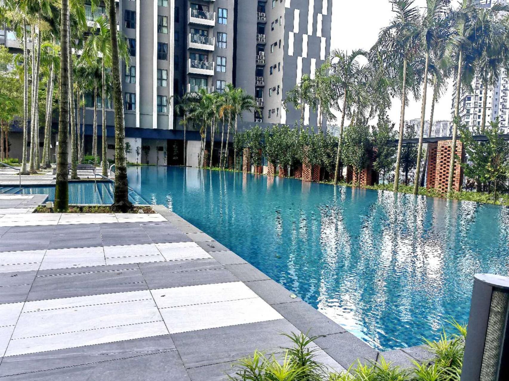 Citizen Execetive Suite - Old Klang Road