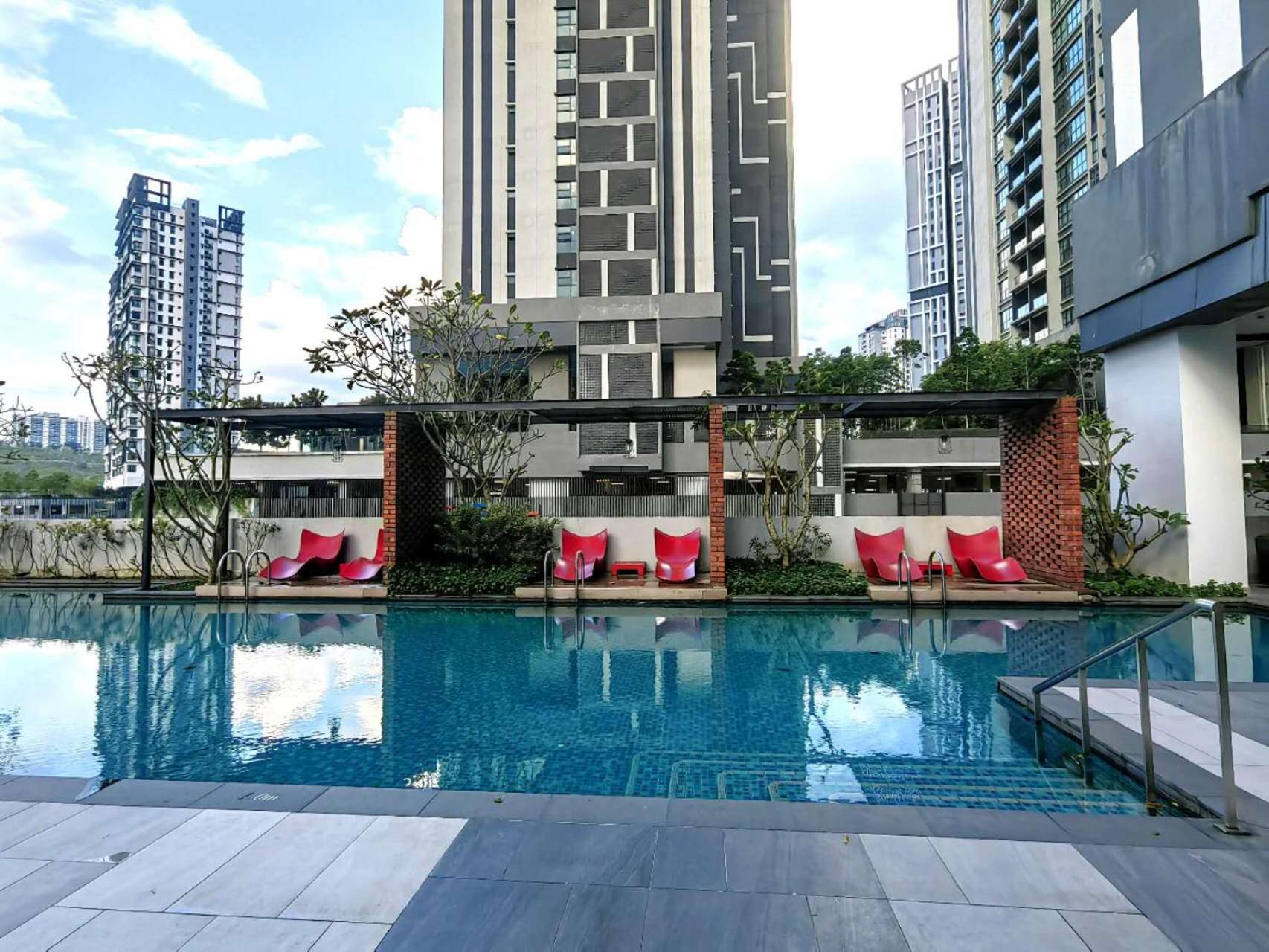 Citizen Execetive Suite - Old Klang Road