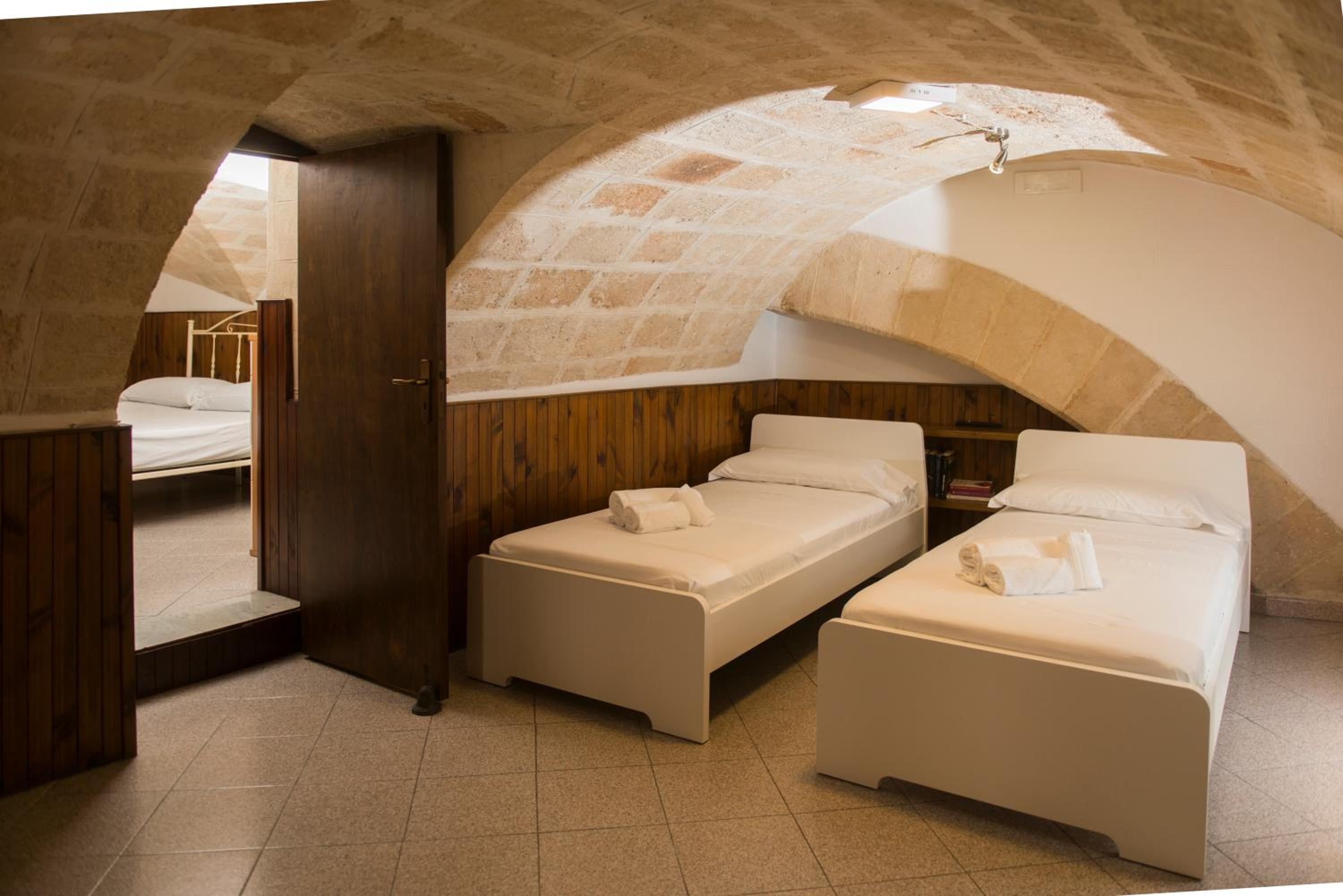 La Casa dell'oste en Monopoli — hotel room
