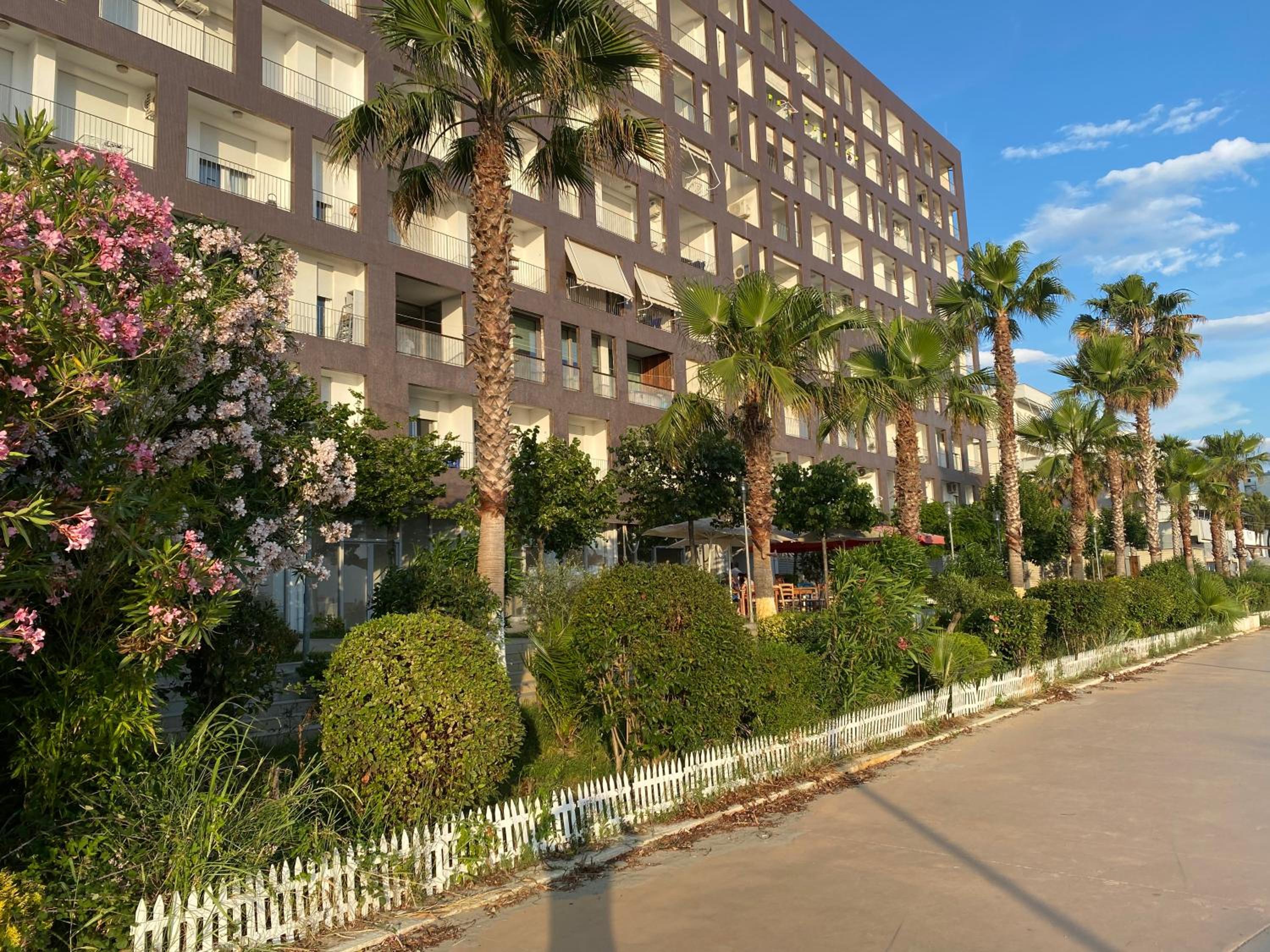 Merville Apartment 6
