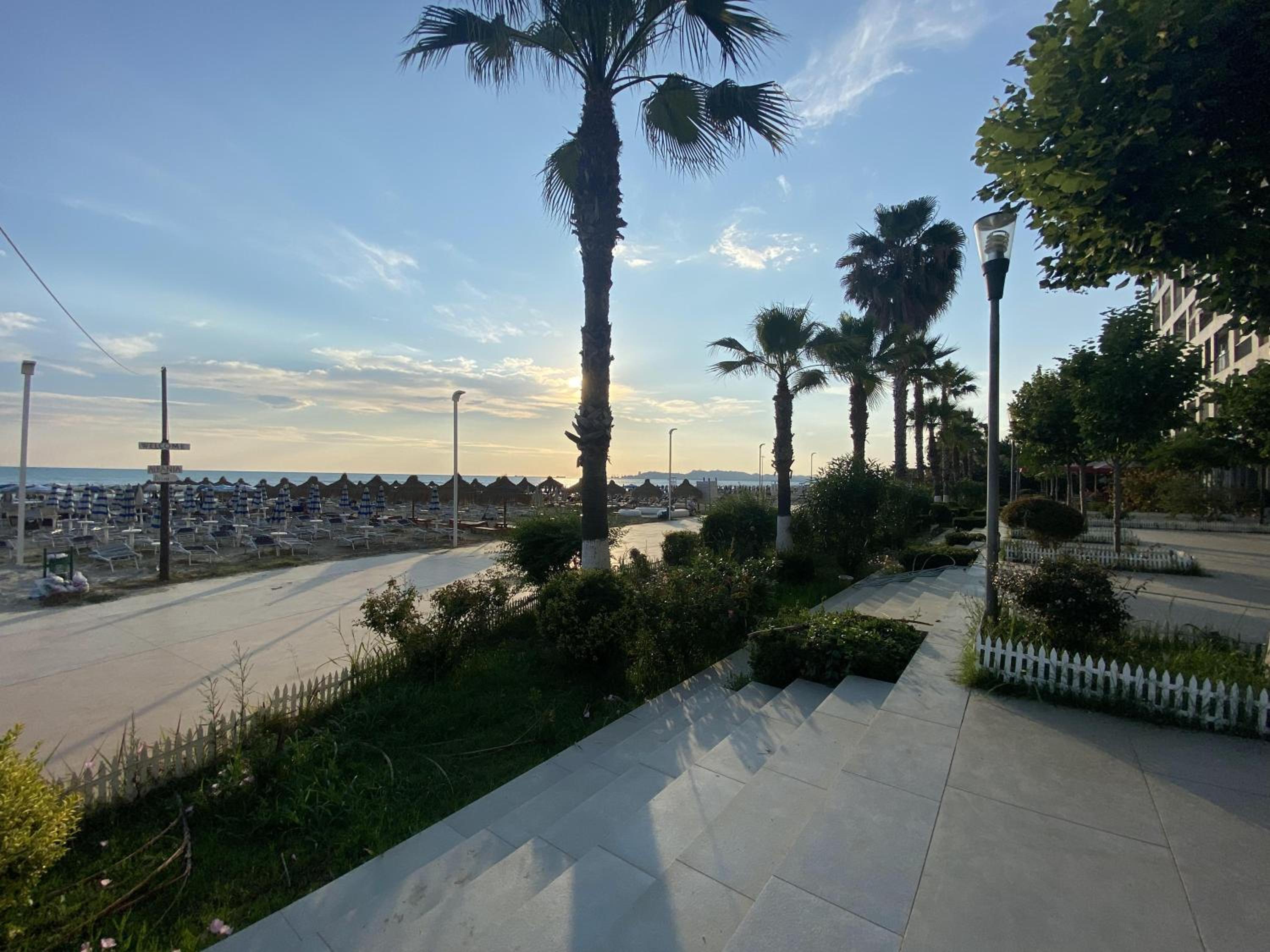 Merville Apartment 6