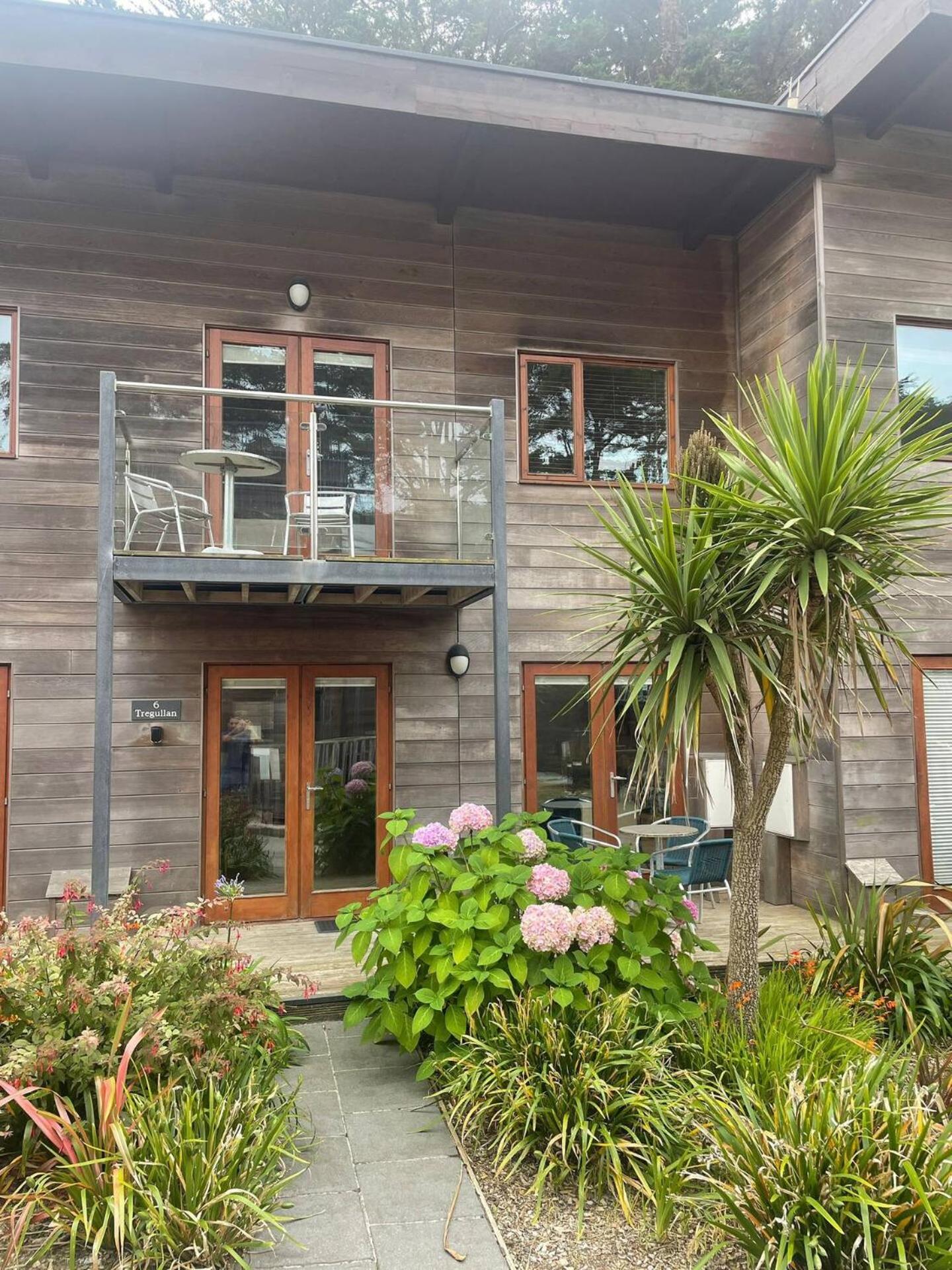 Hotel House 6 Goldcroft - Walk To Beach&village, Pet Friendly&hot Tub