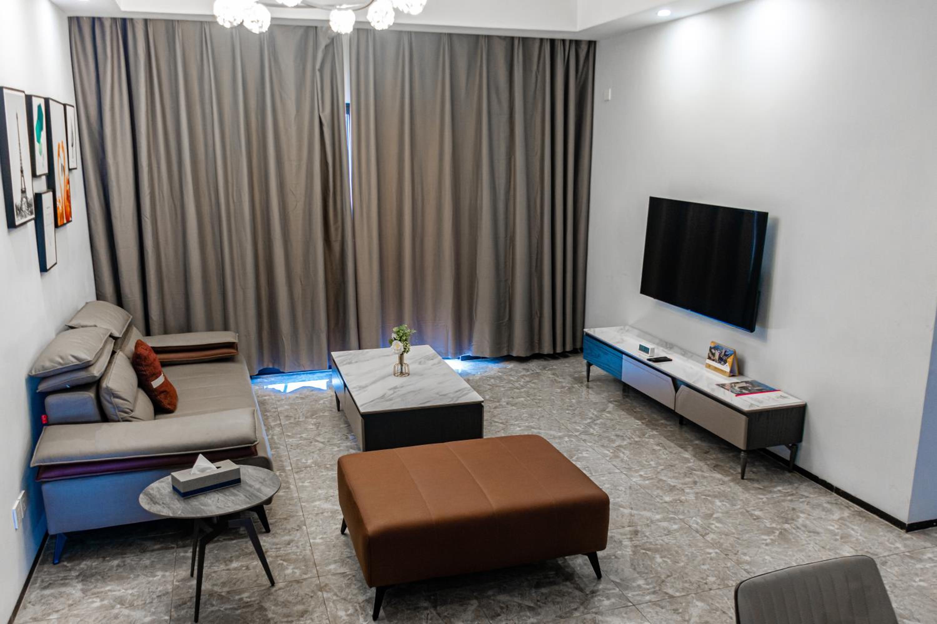 Elizabeth Golf Apartment by Link