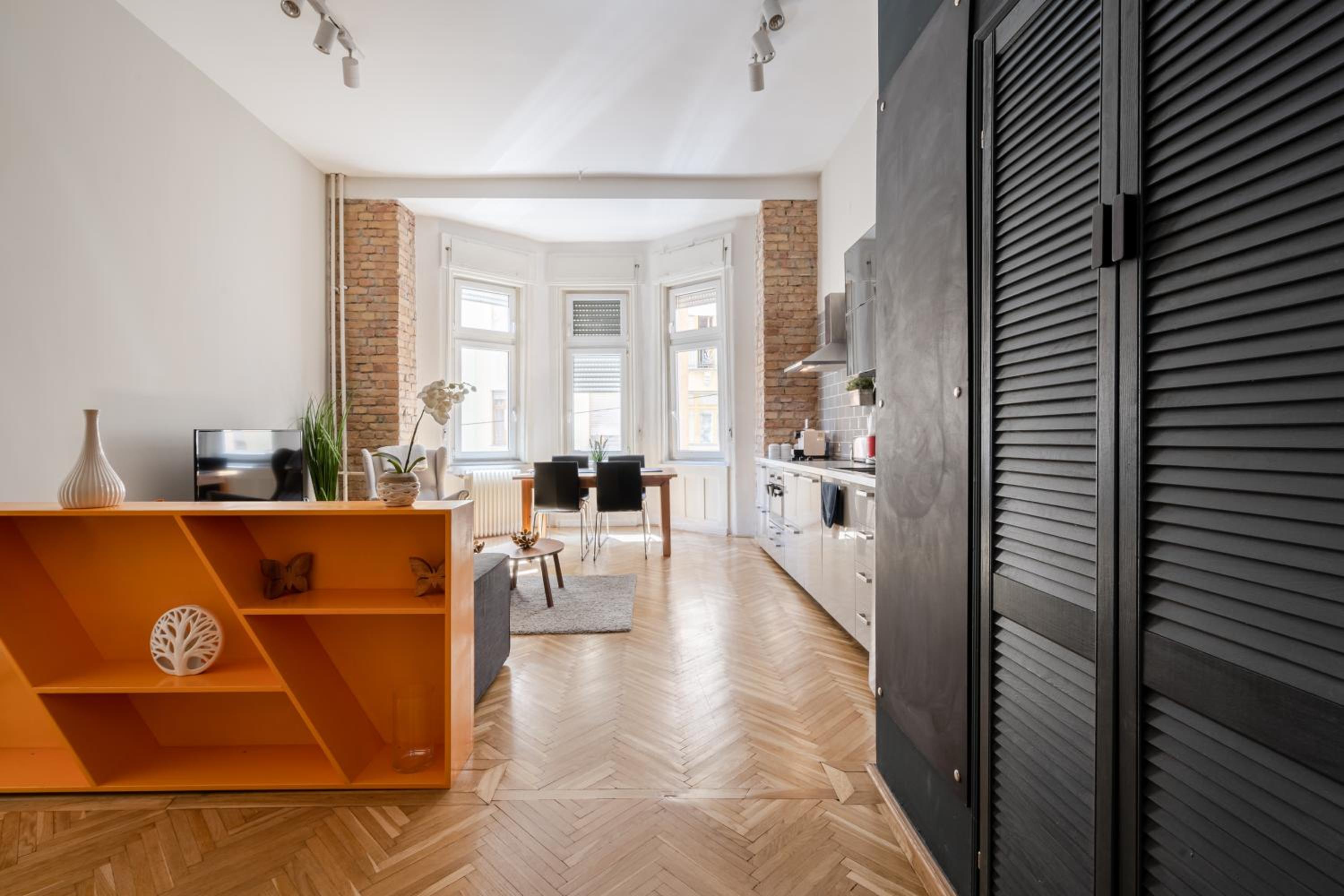 W24- Boutique Apartments, Best Location. By BQA view 3