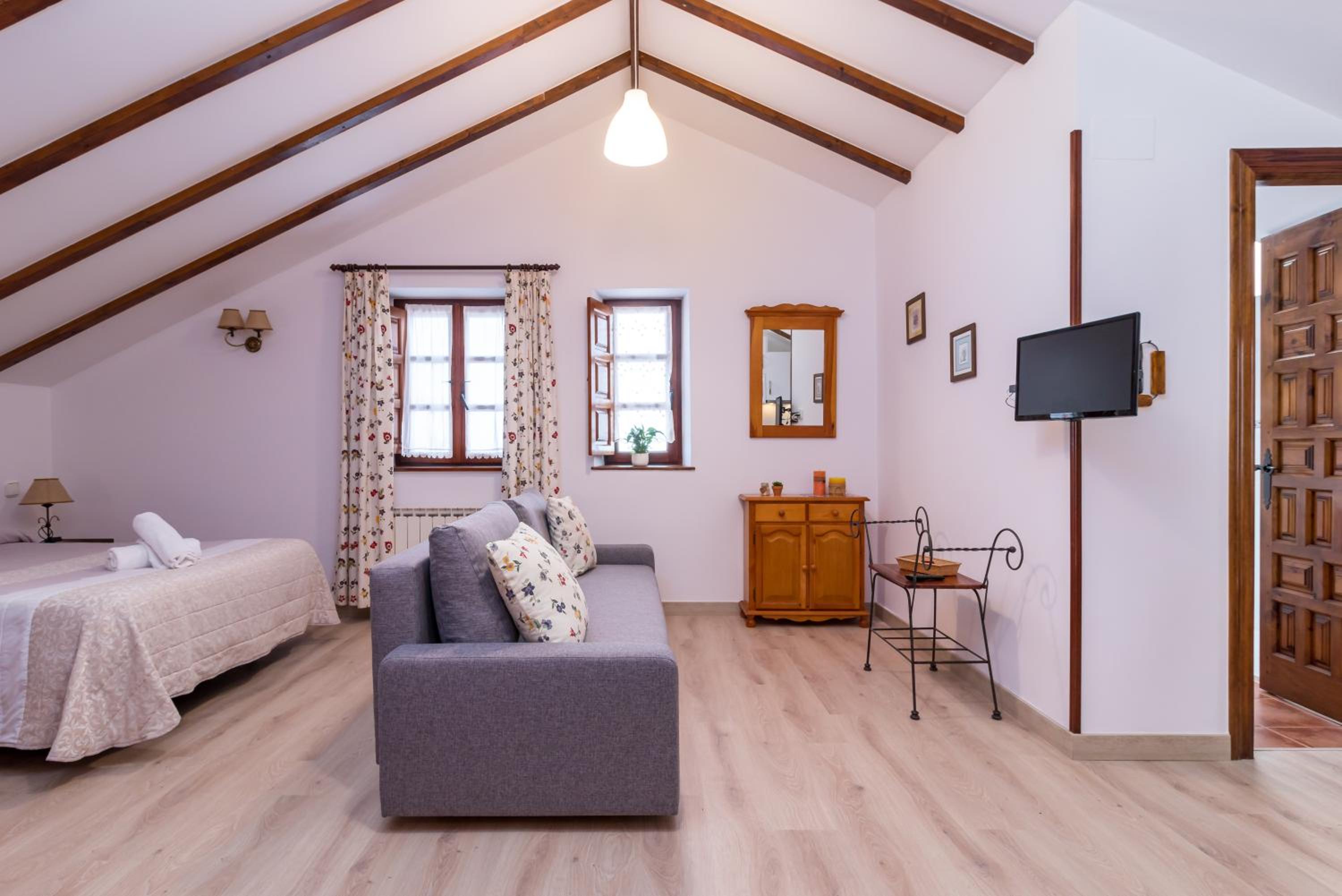 Apartamentos & Bungalows Ubiarco El Acebo by Urbanhosting