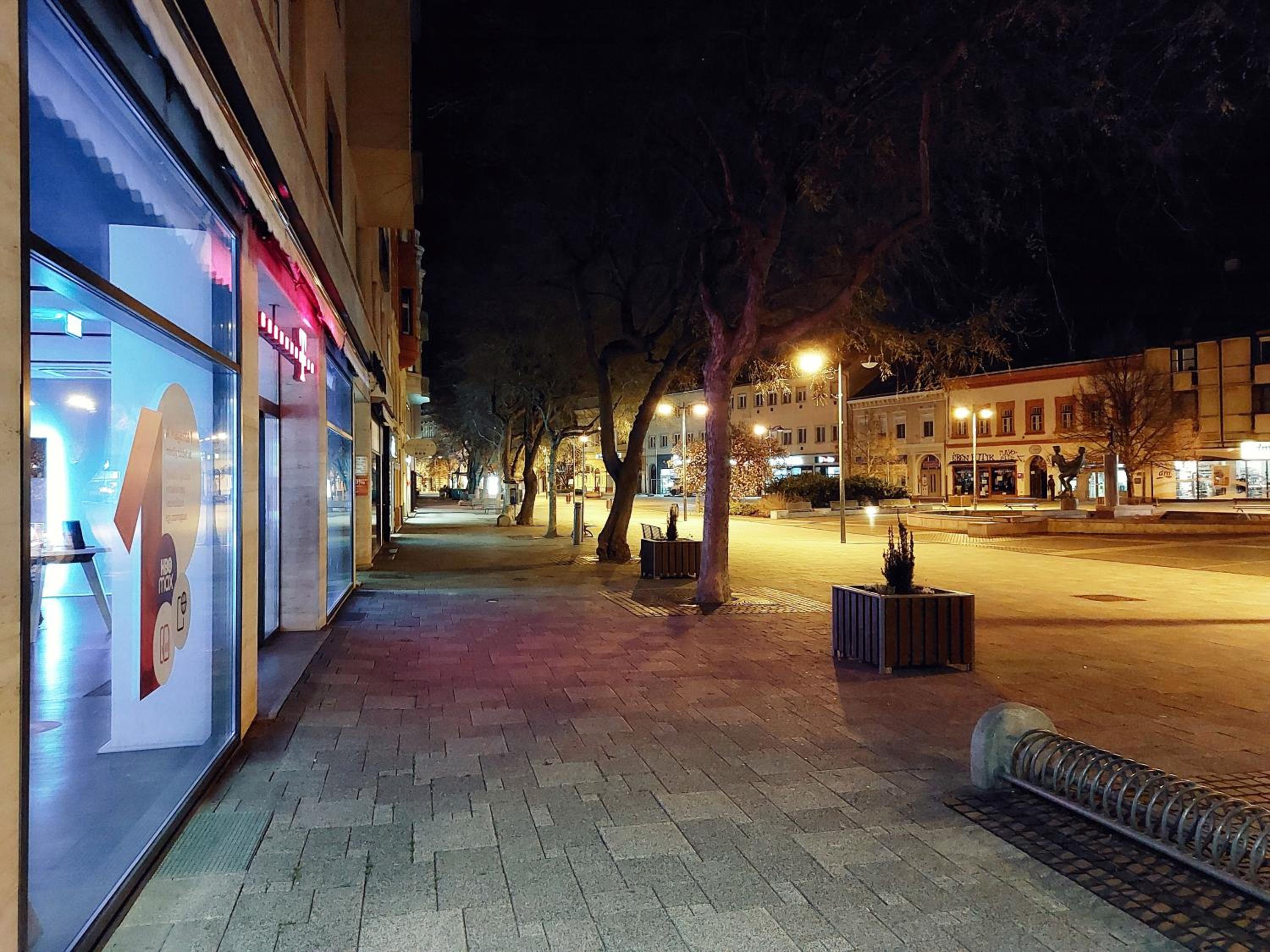 SQUARE 16 - Absolutely Central Location, photo 11
