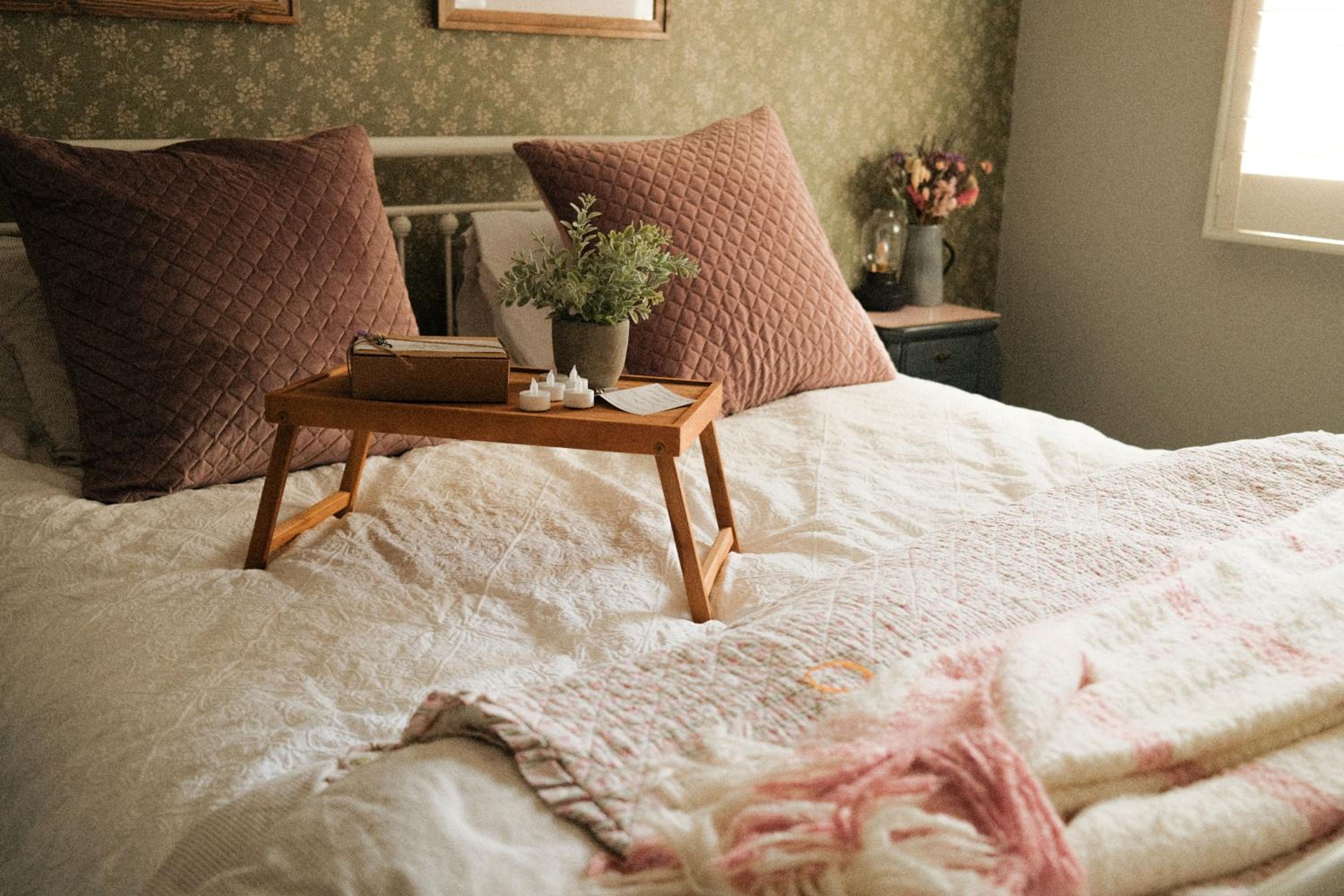 The Romantic Pink English Cottage at Tamborine Mountain
