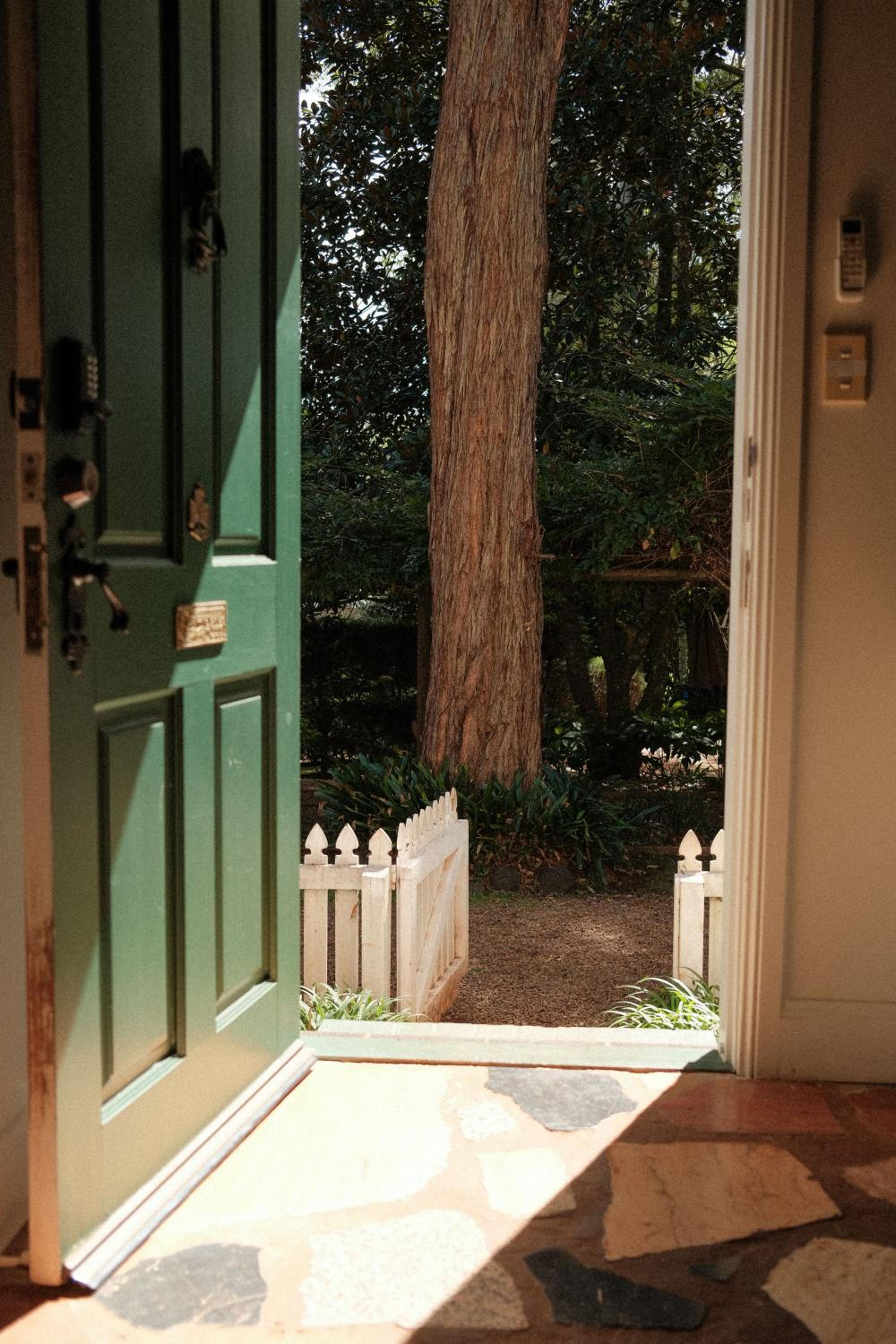 The Romantic Pink English Cottage at Tamborine Mountain