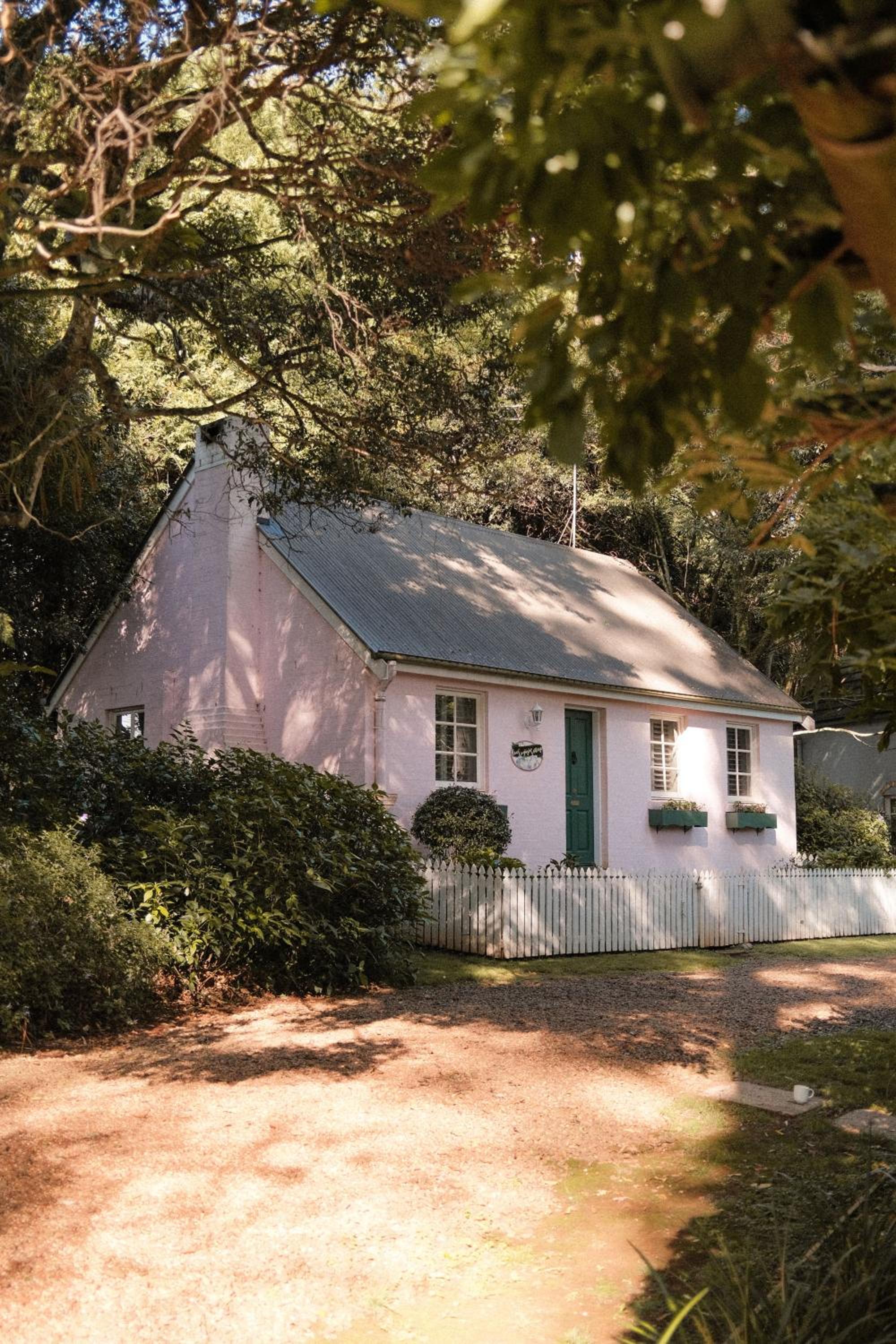 The Romantic Pink English Cottage at Tamborine Mountain