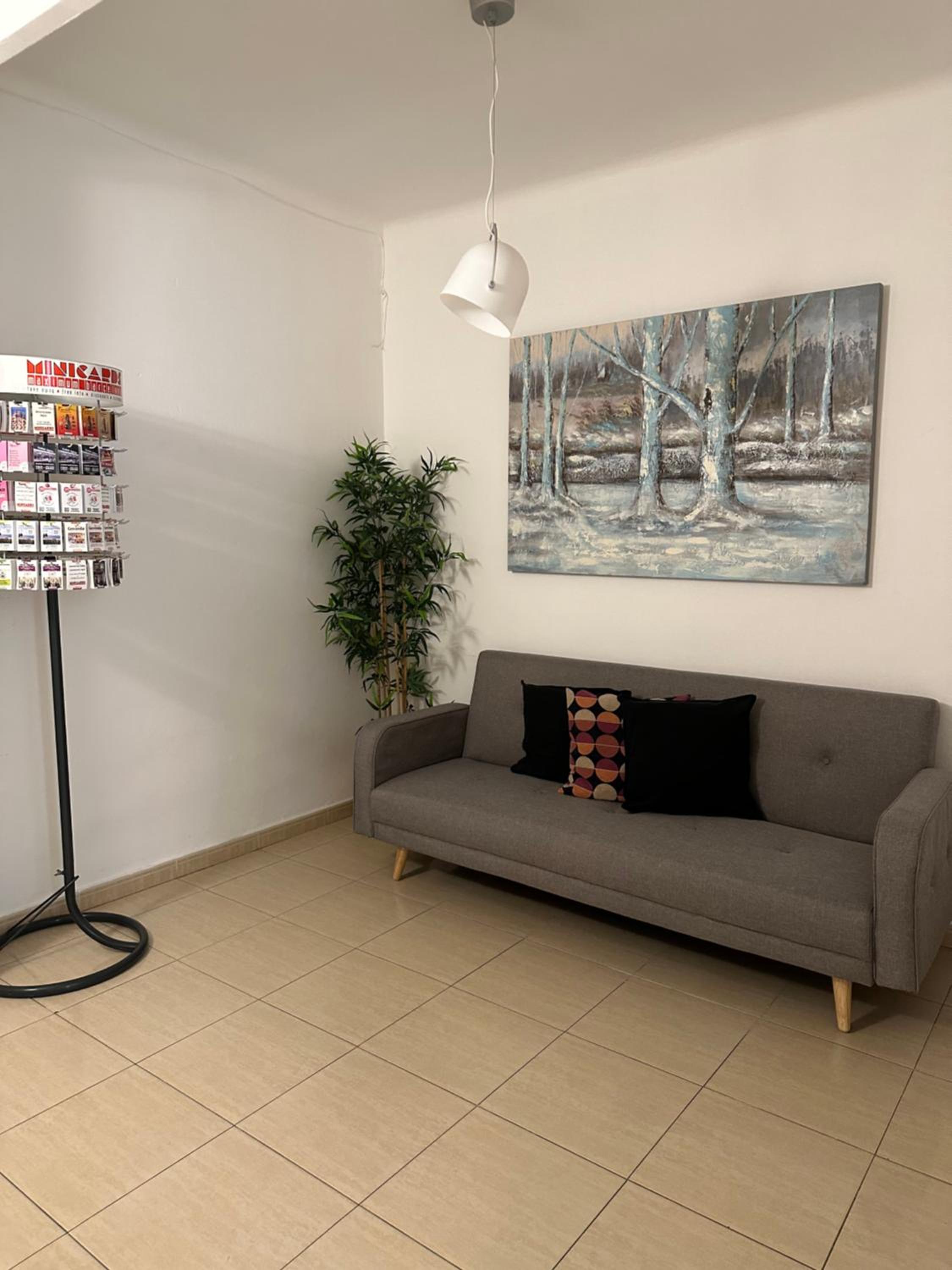 YOUTH HOSTEL - Central and Basic Drassanes