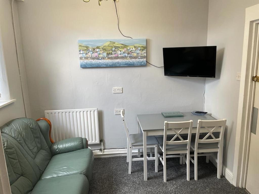 2 Bedroom Ground Floor Holiday Apartment Skegness view 4