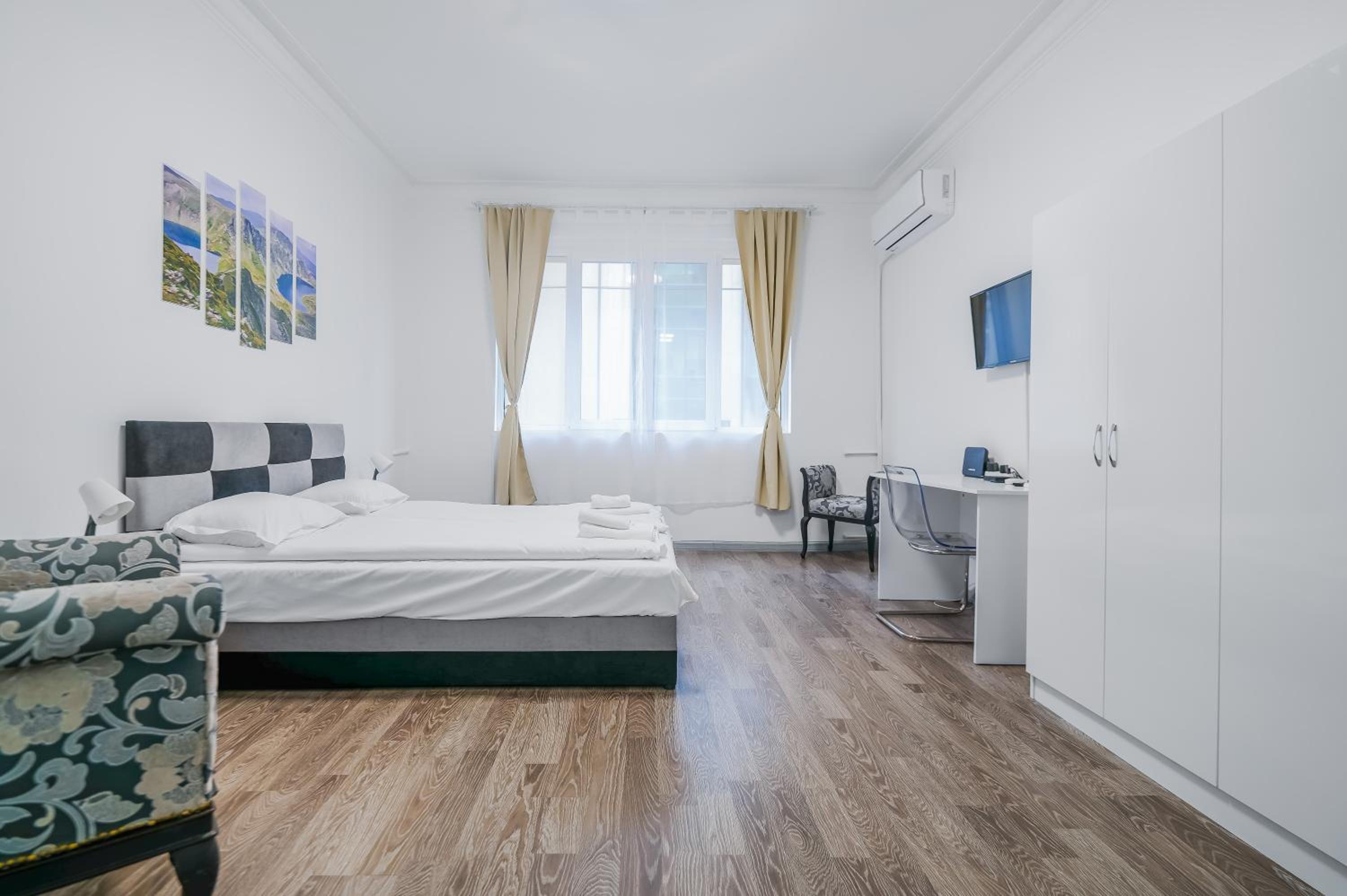 2BD Citrus Apartment, Aristocratic Sofia Living by Flat Mаnager