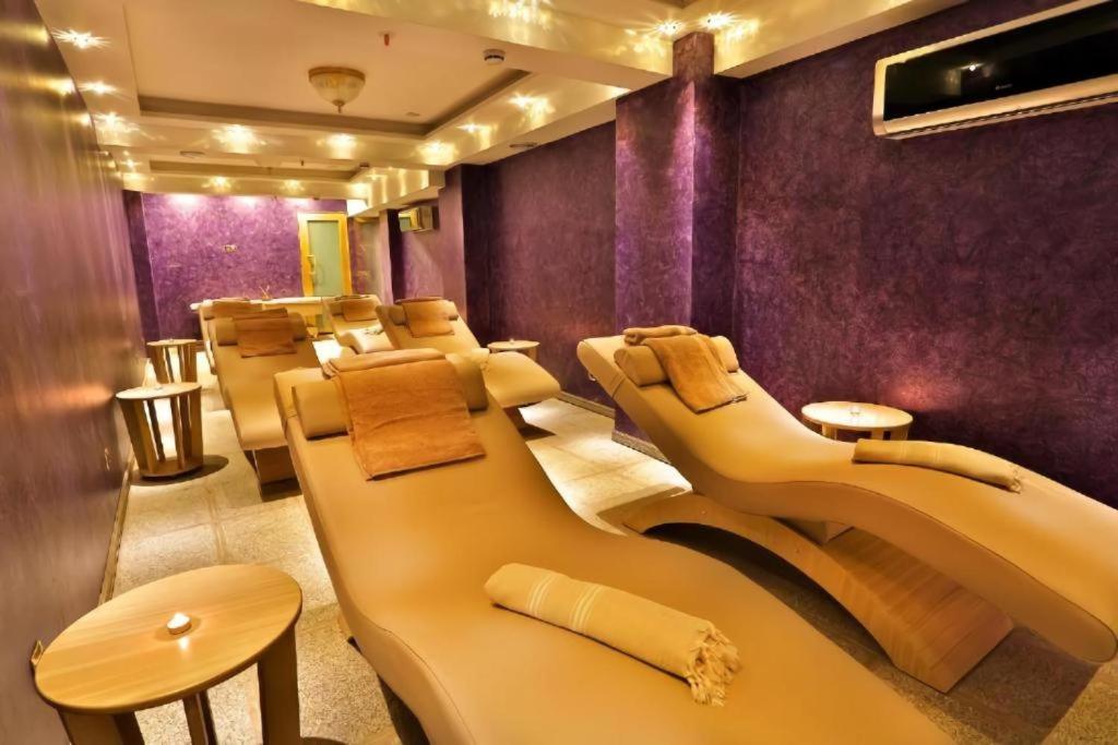 Emirhan Palace Otel - Image 36