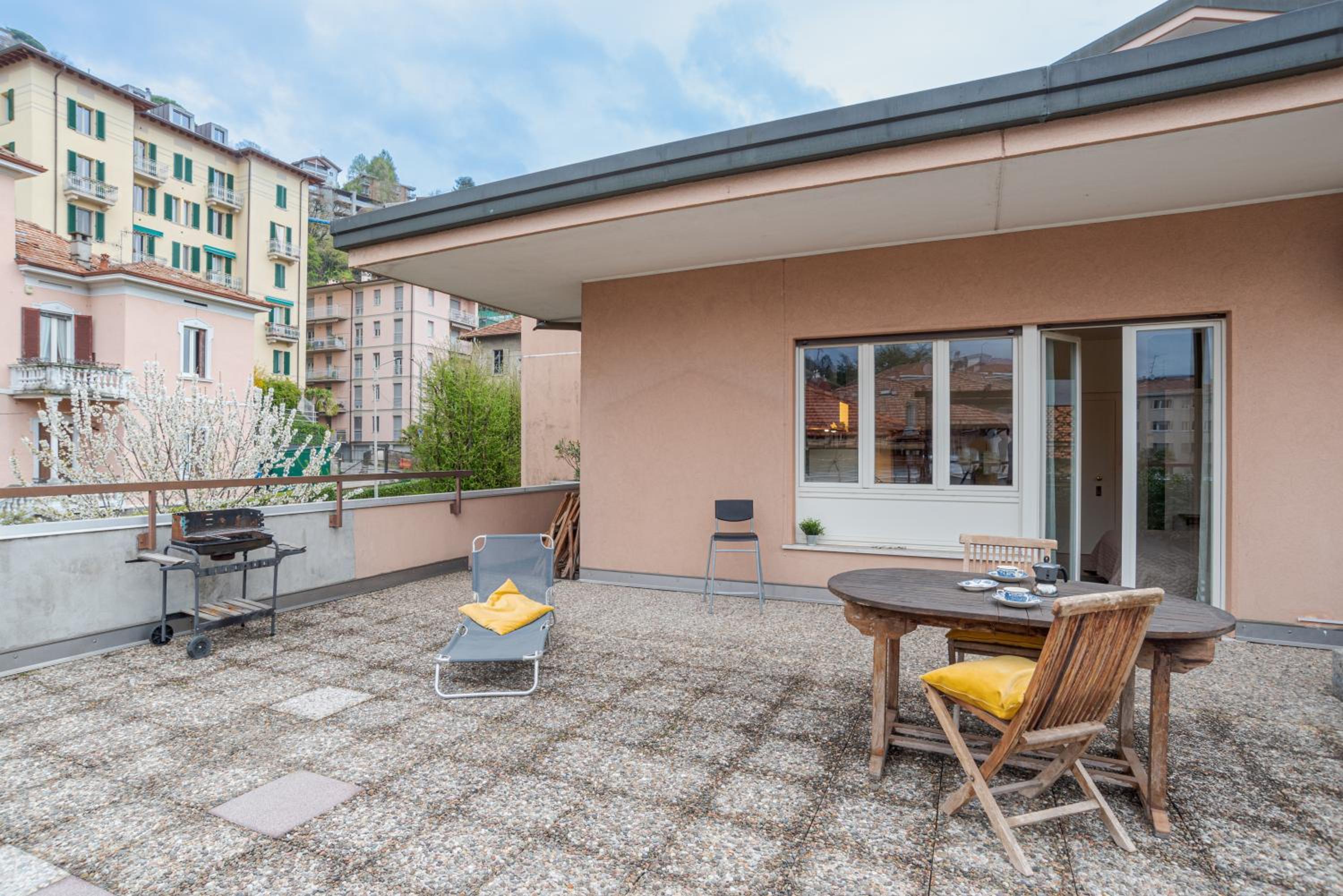 Como City Center Apartments! photo 2