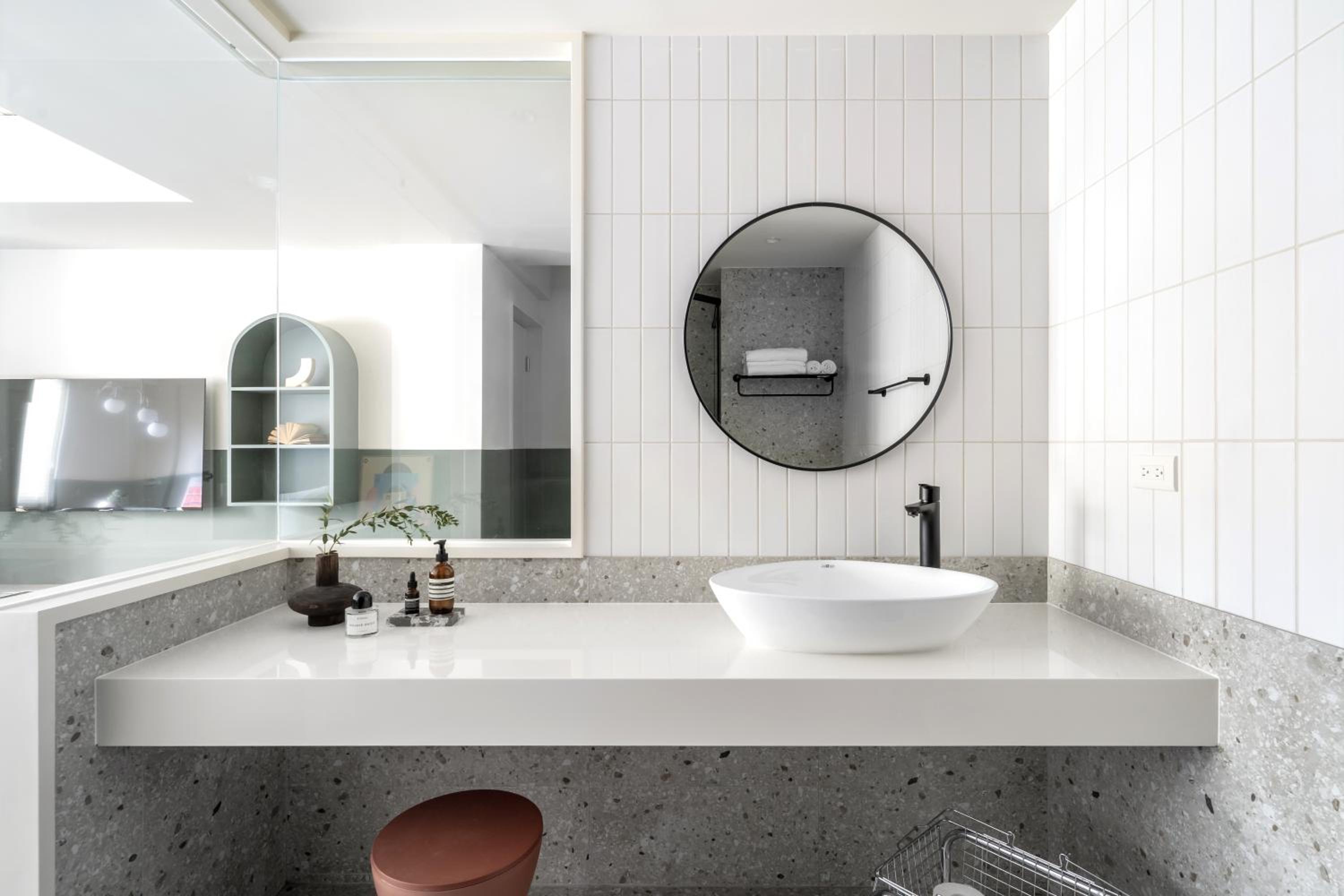 Lin Apartments by Olala Homes