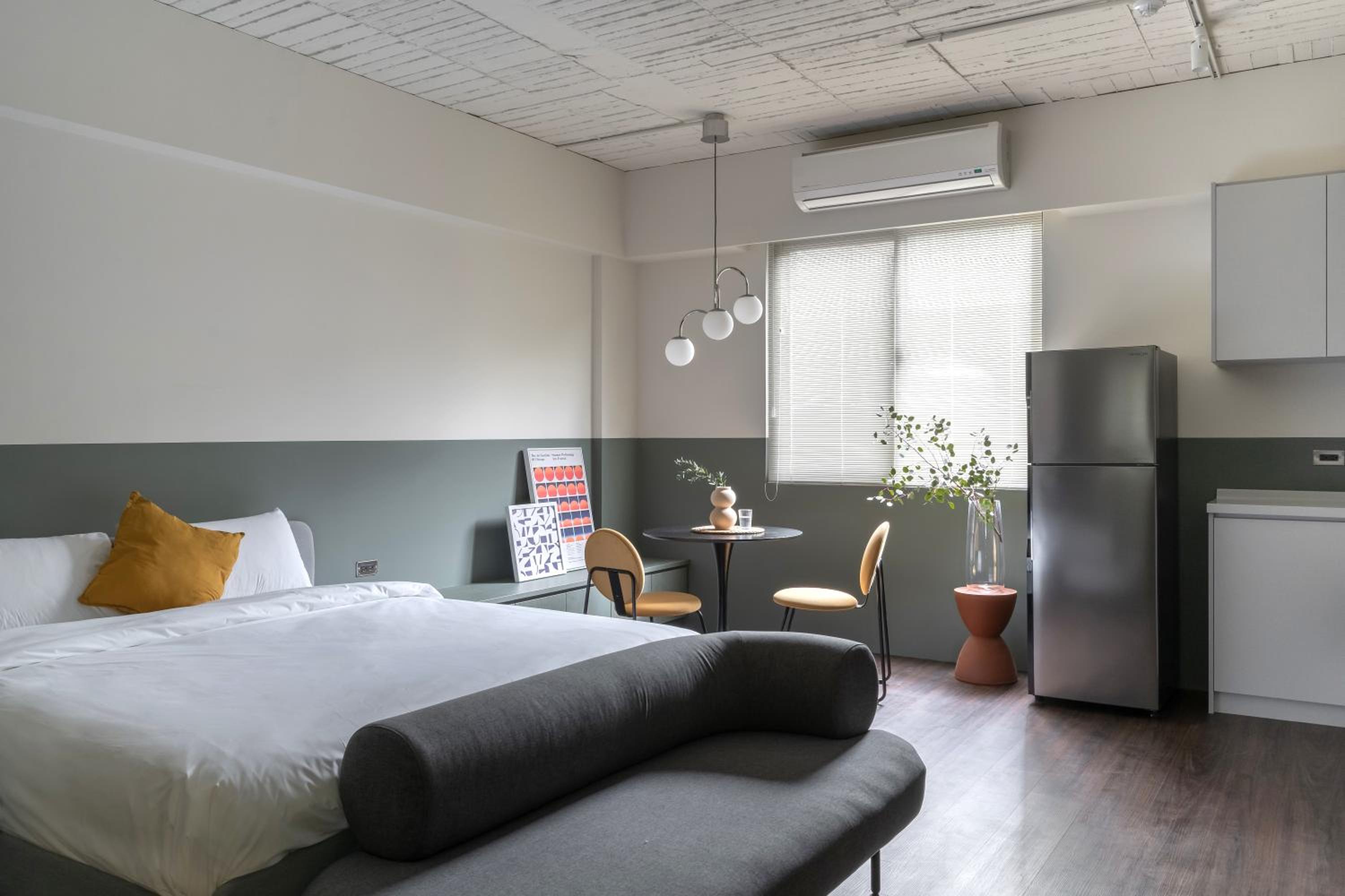 Lin Apartments by Olala Homes