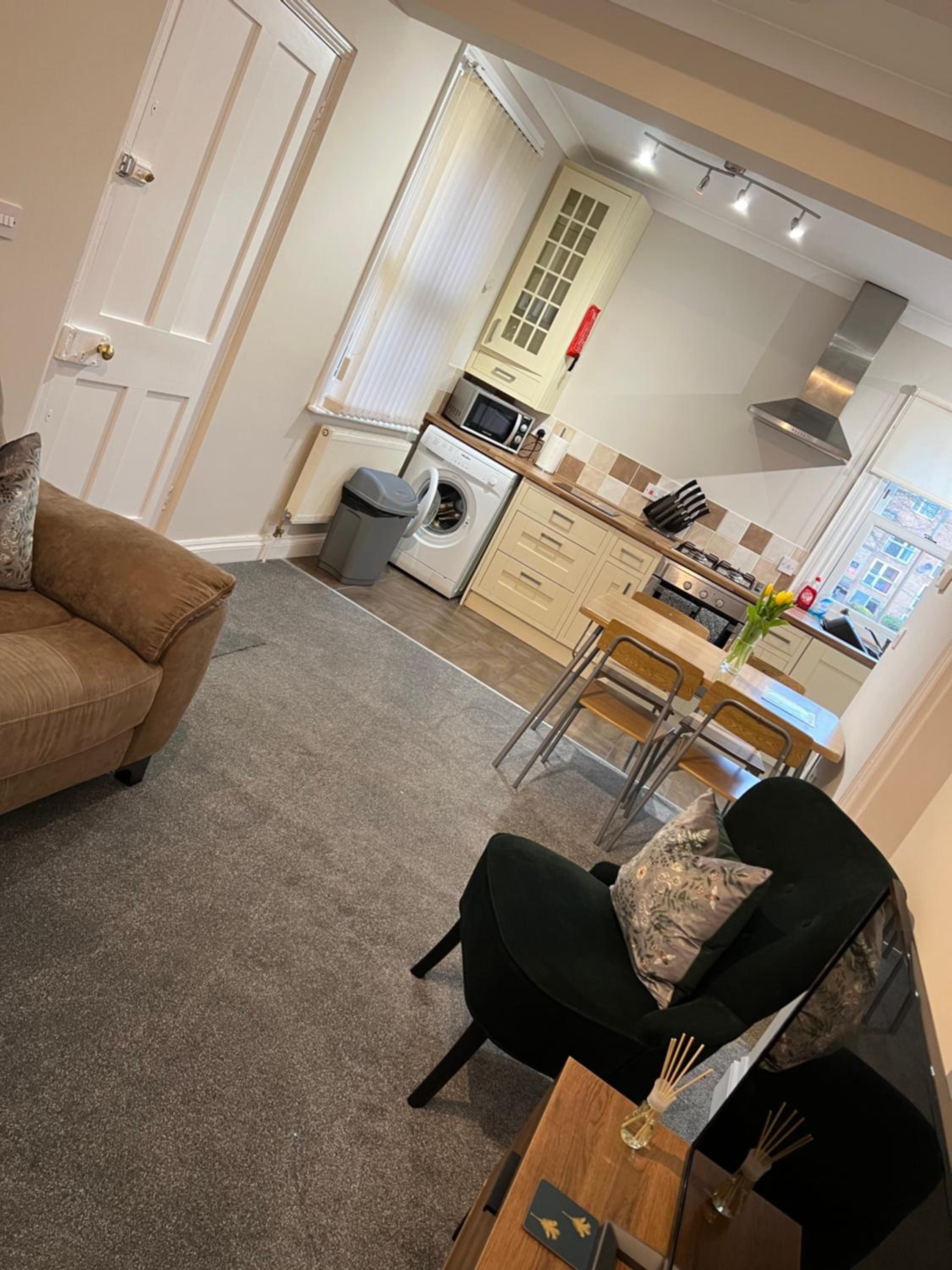 Basingstoke Vacations - The Snicket Apartment - Property Image 25