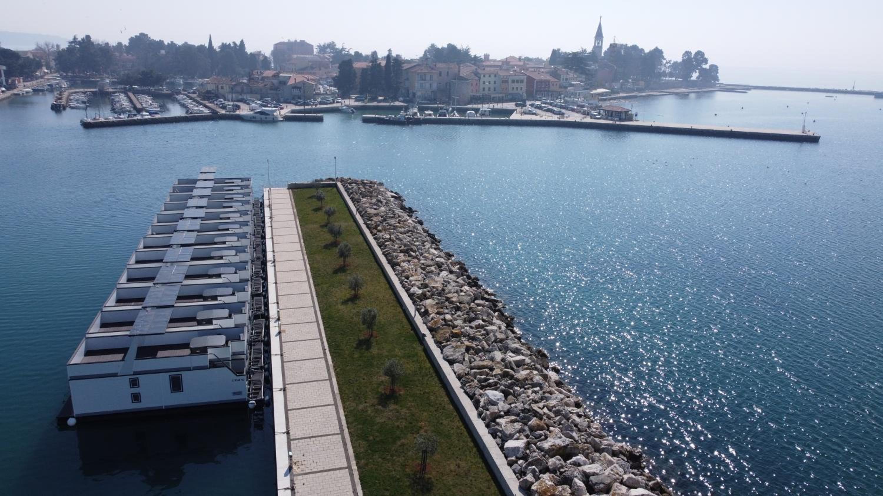 The Sea Lodges Novigrad - Hausboot Floating Sea House view 4