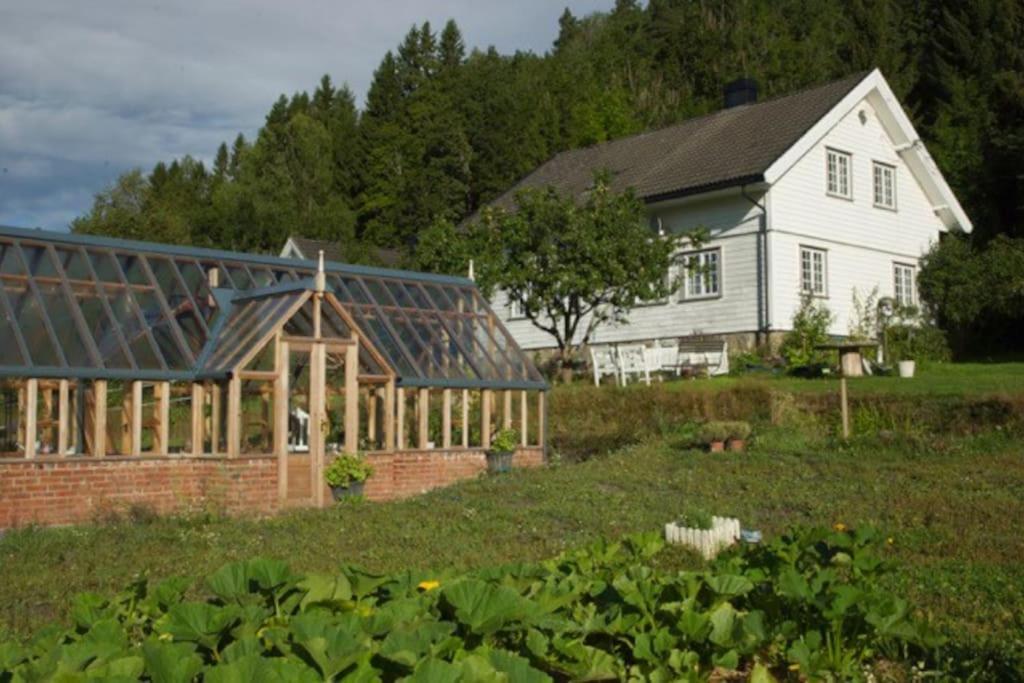 Idyllic small farm appartment