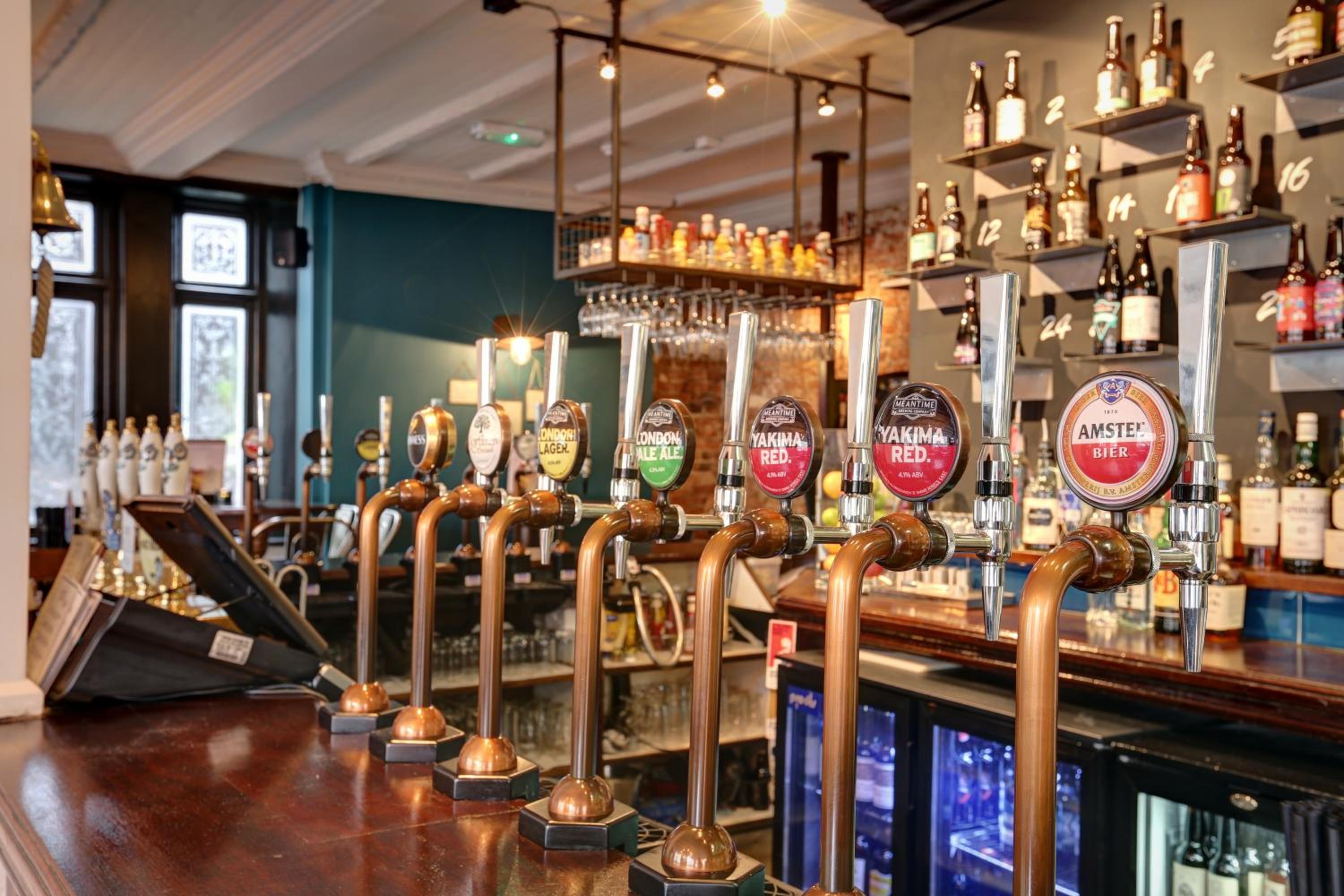 bar