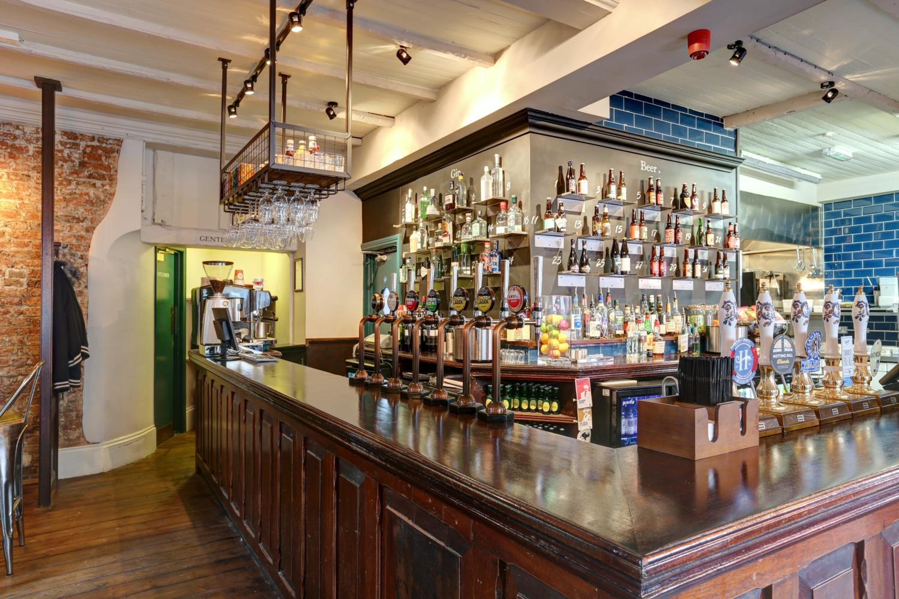 bar