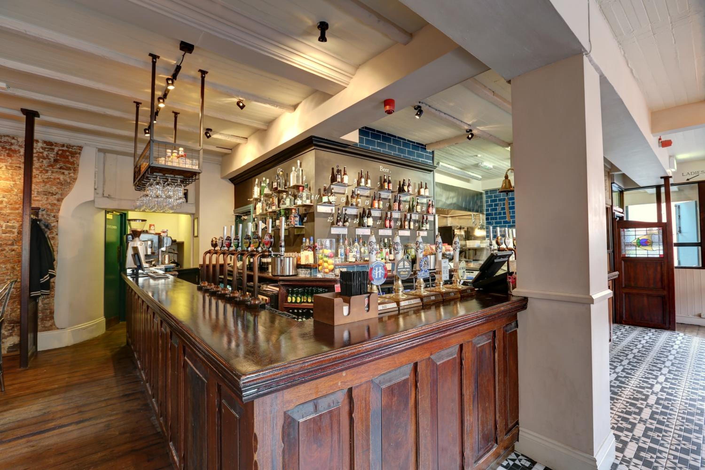 bar