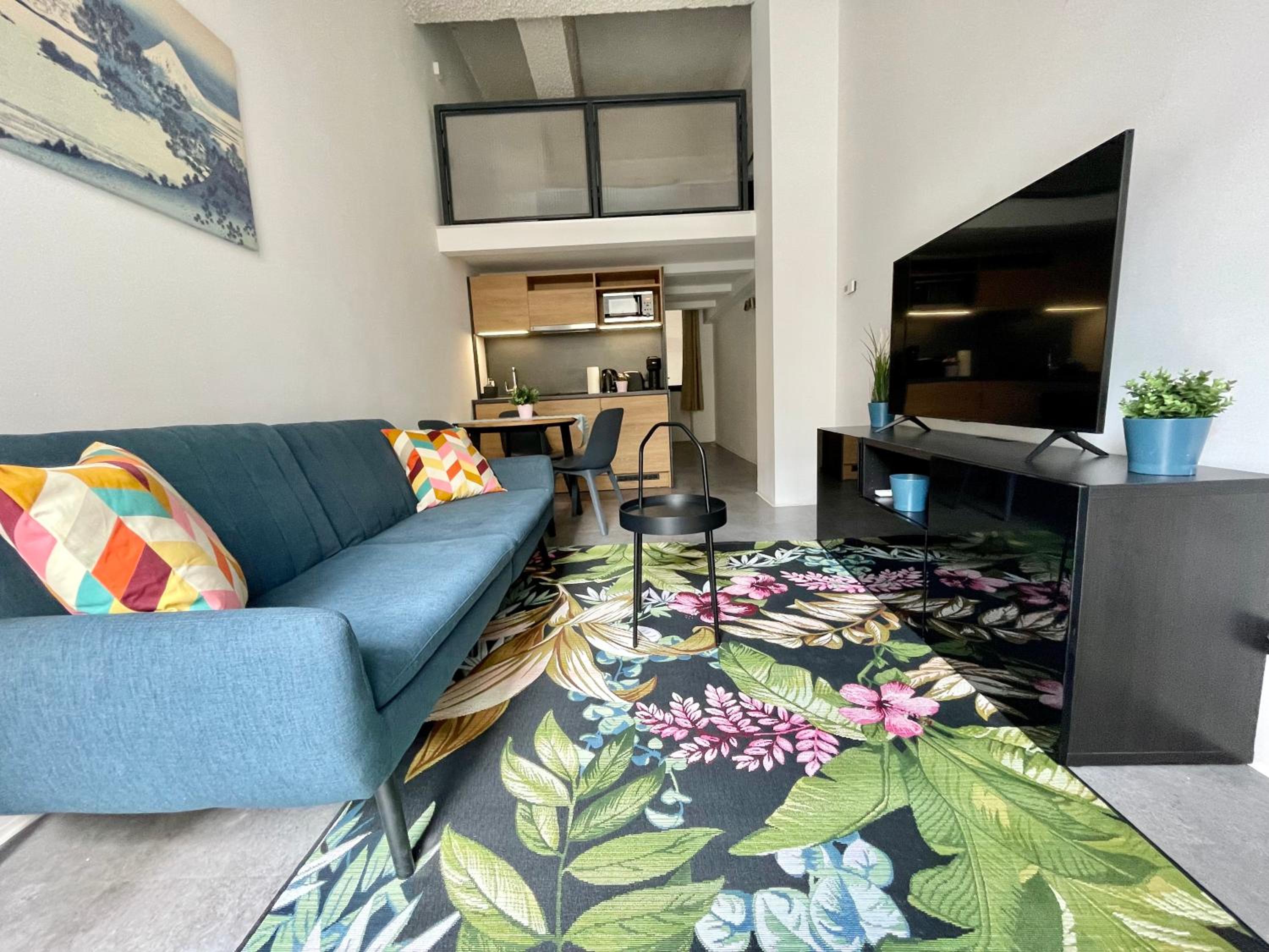 INBP07 Studio Apartment #freeparking view 3