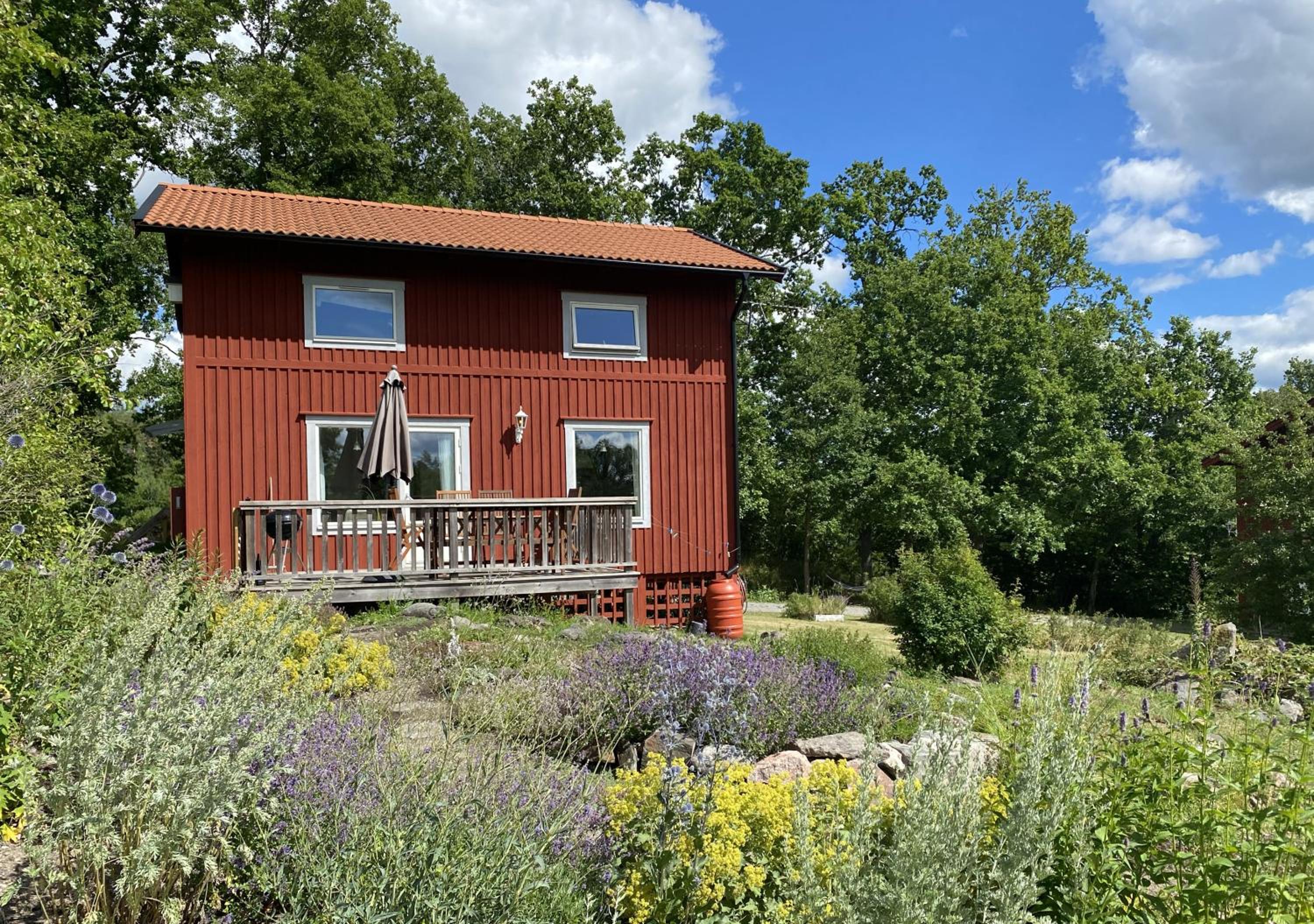 Three Bedroom Farm Cottage Lake Access and Free Boat view 3
