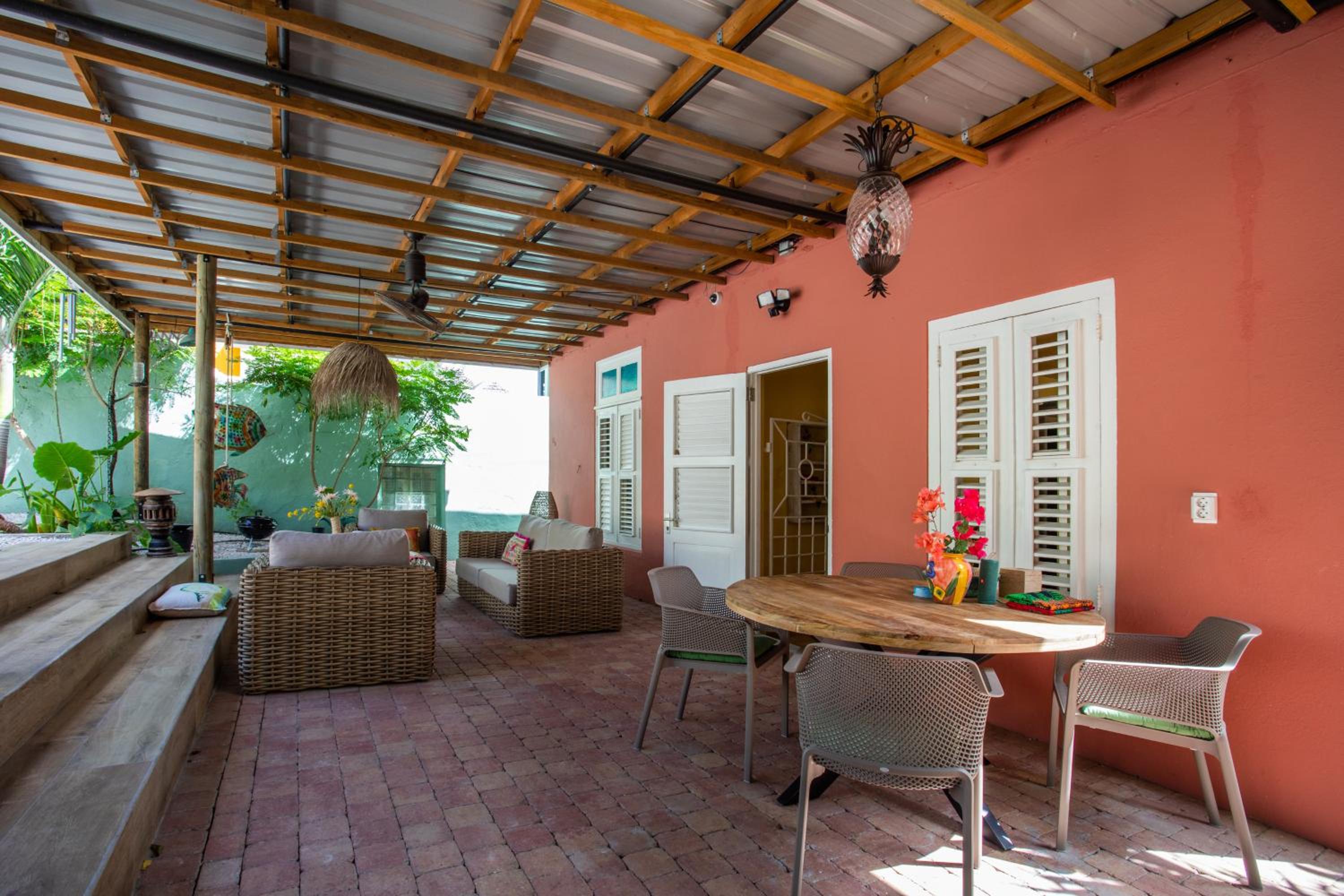 Historical city villa