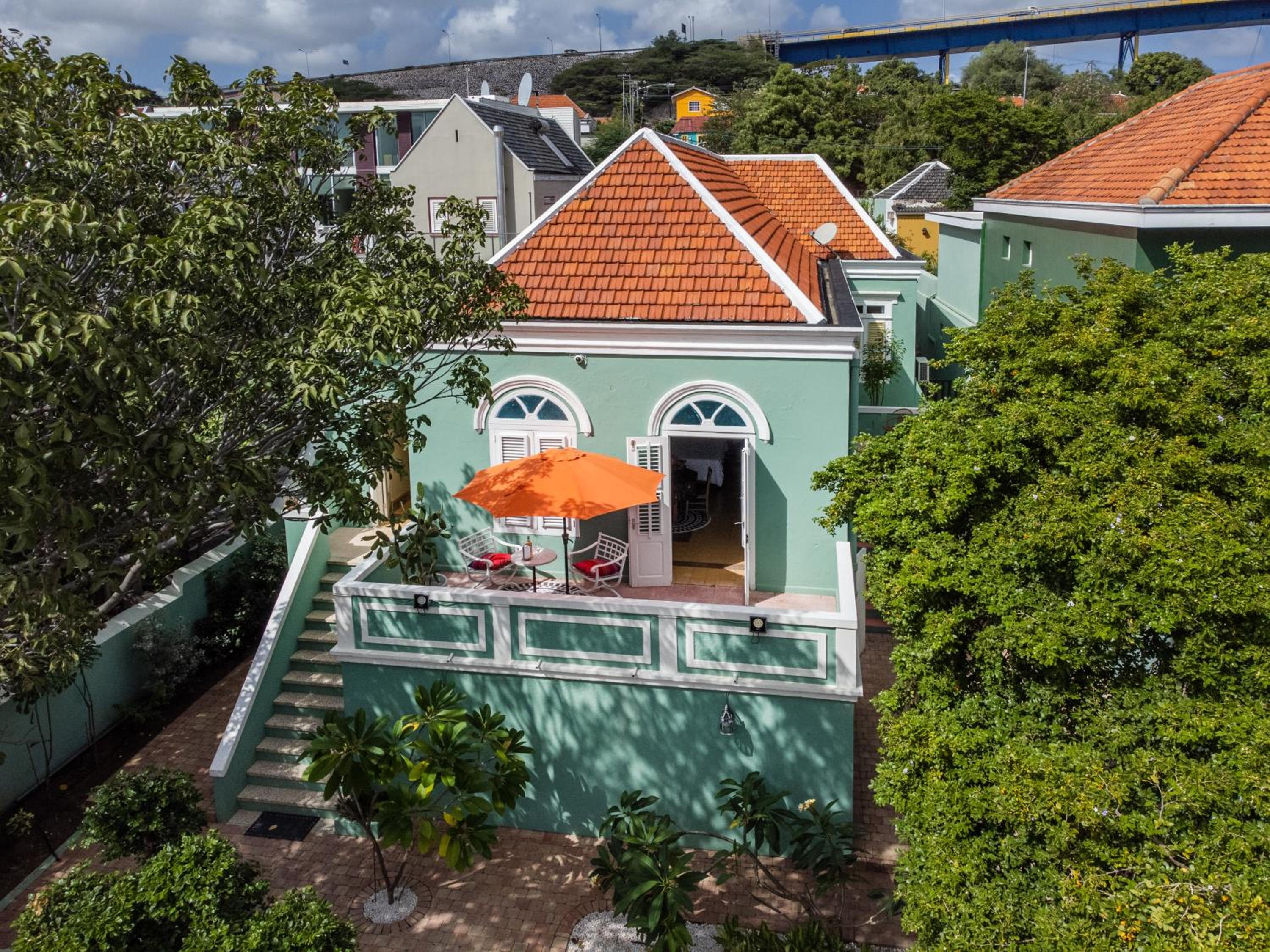Historical city villa