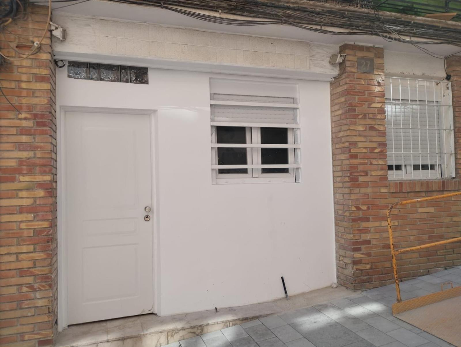Apartamento blanco y negro en el centro