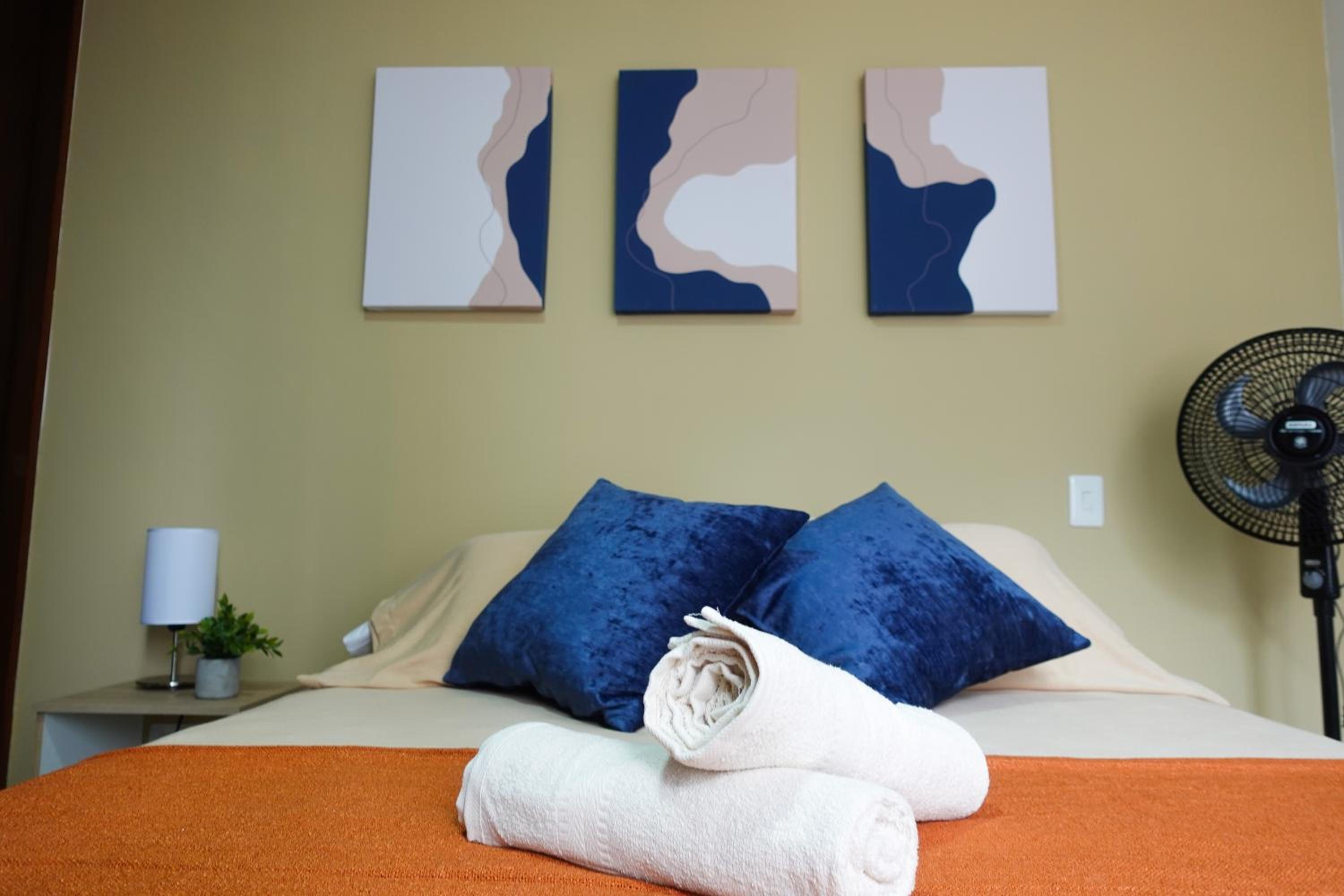 Apartamento Completo Poblado - Ubicacion Central con Parqueadero