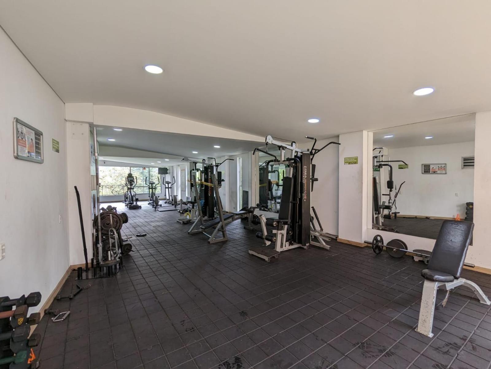 Apartamento Completo Poblado - Ubicacion Central con Parqueadero