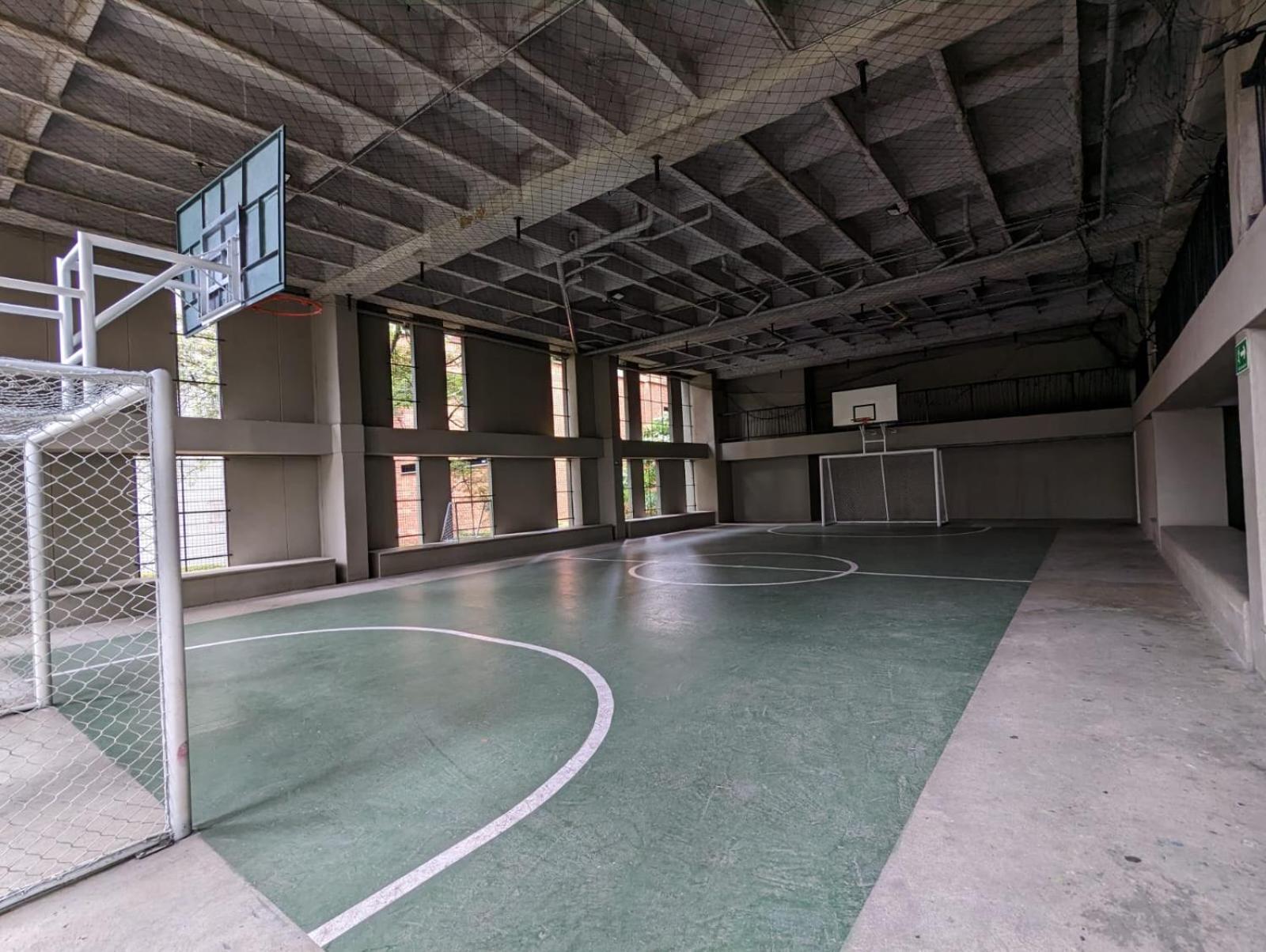 Apartamento Completo Poblado - Ubicacion Central con Parqueadero