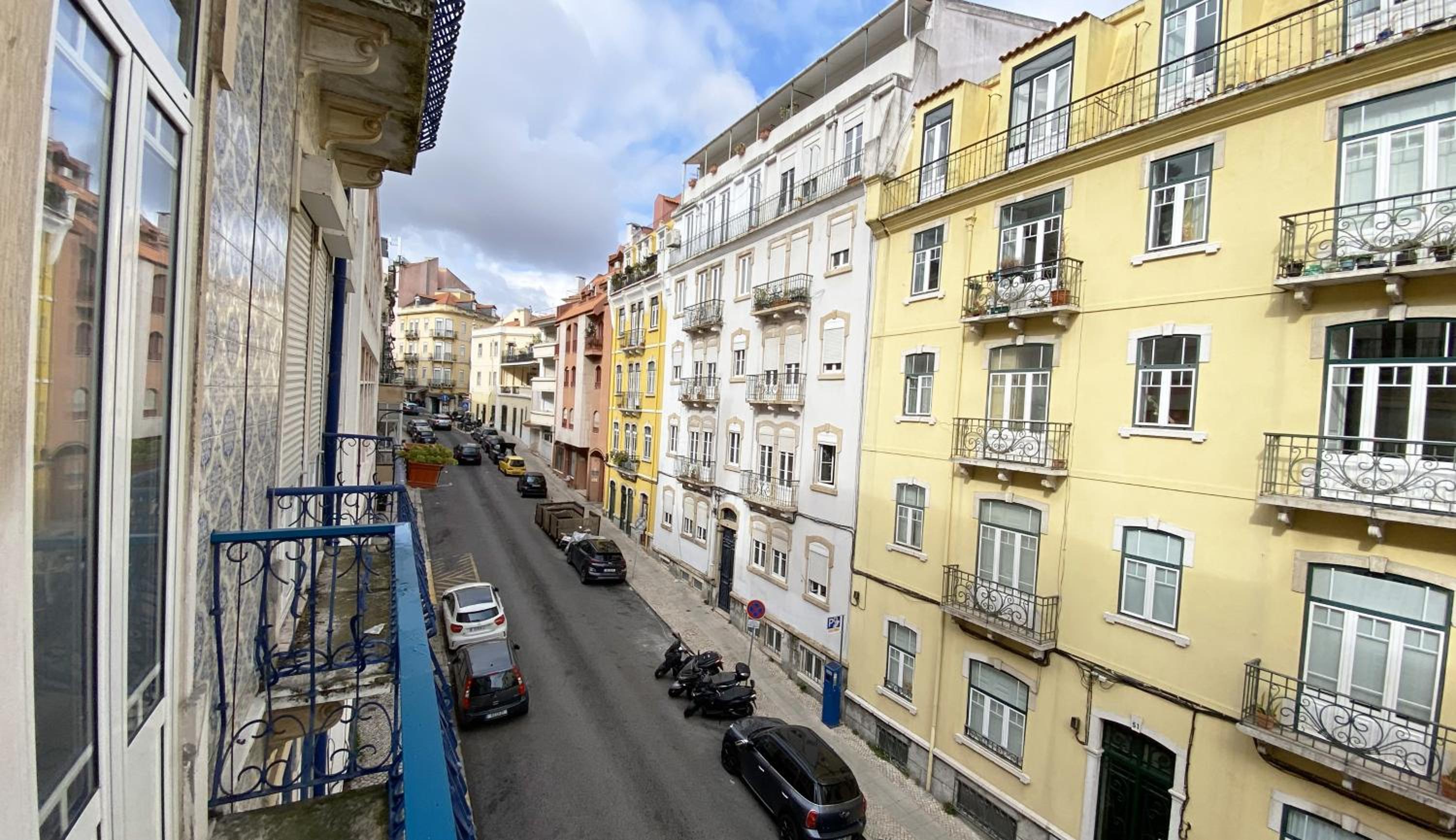 House On The Hill Lisbon view 3