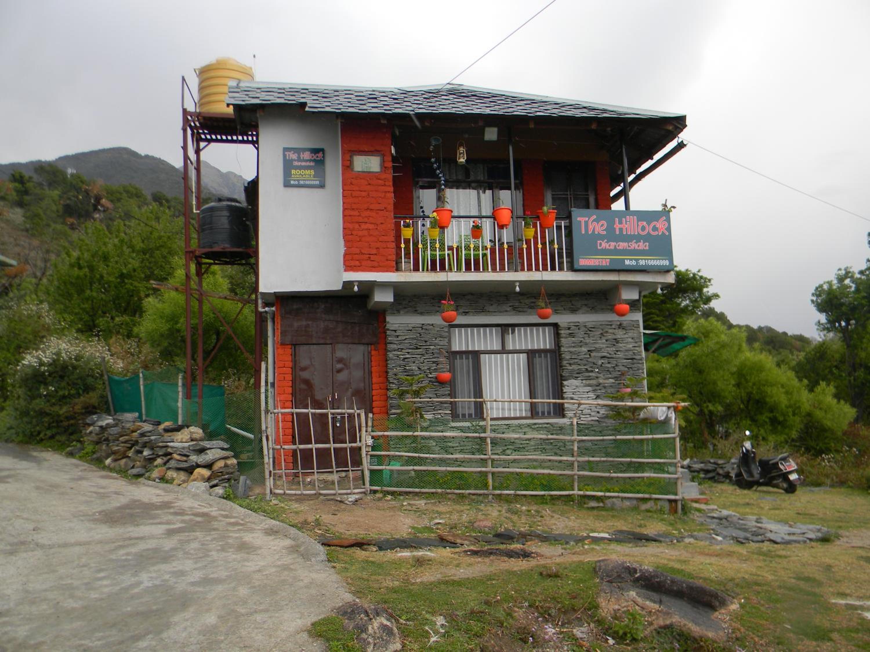 THE HILLOCK view 3