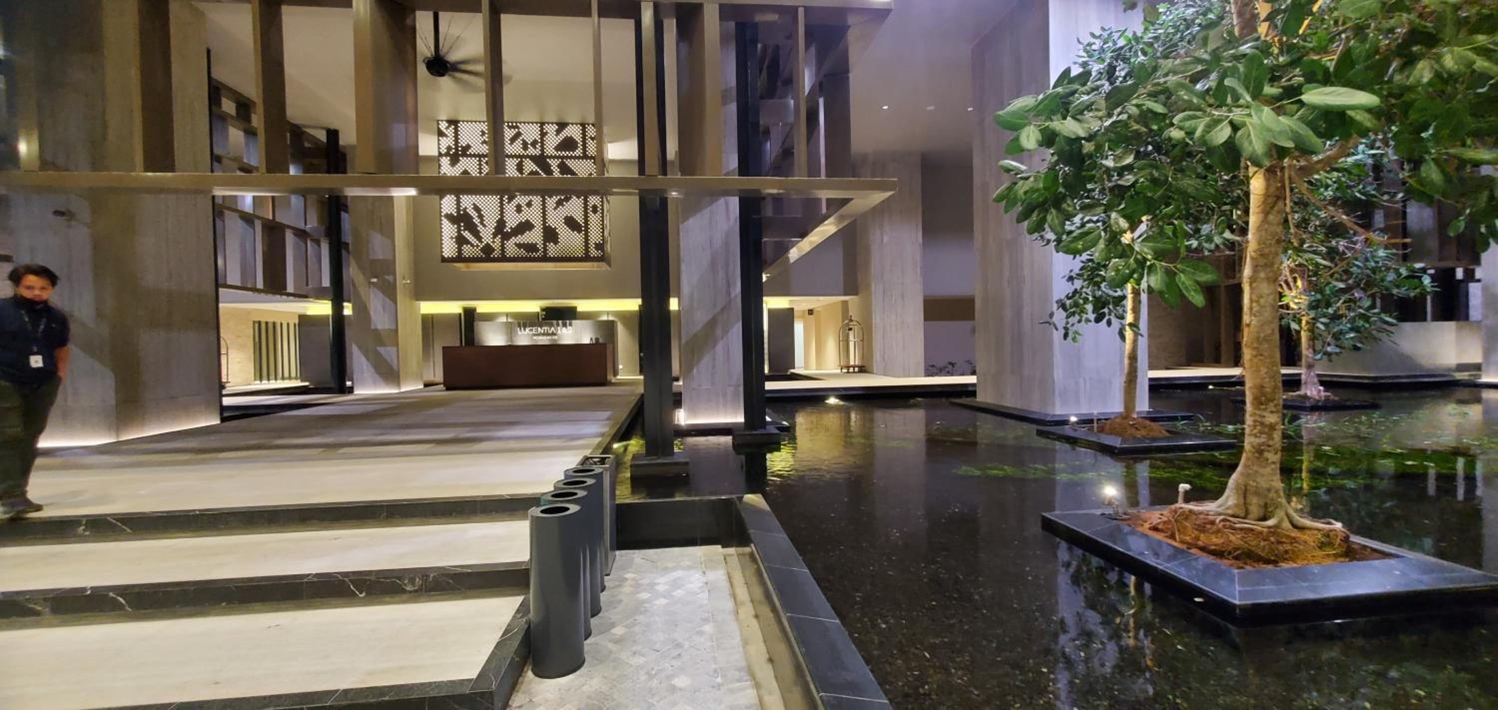 Lucentia Lalaport BBCC, Stuning Infinity Pool