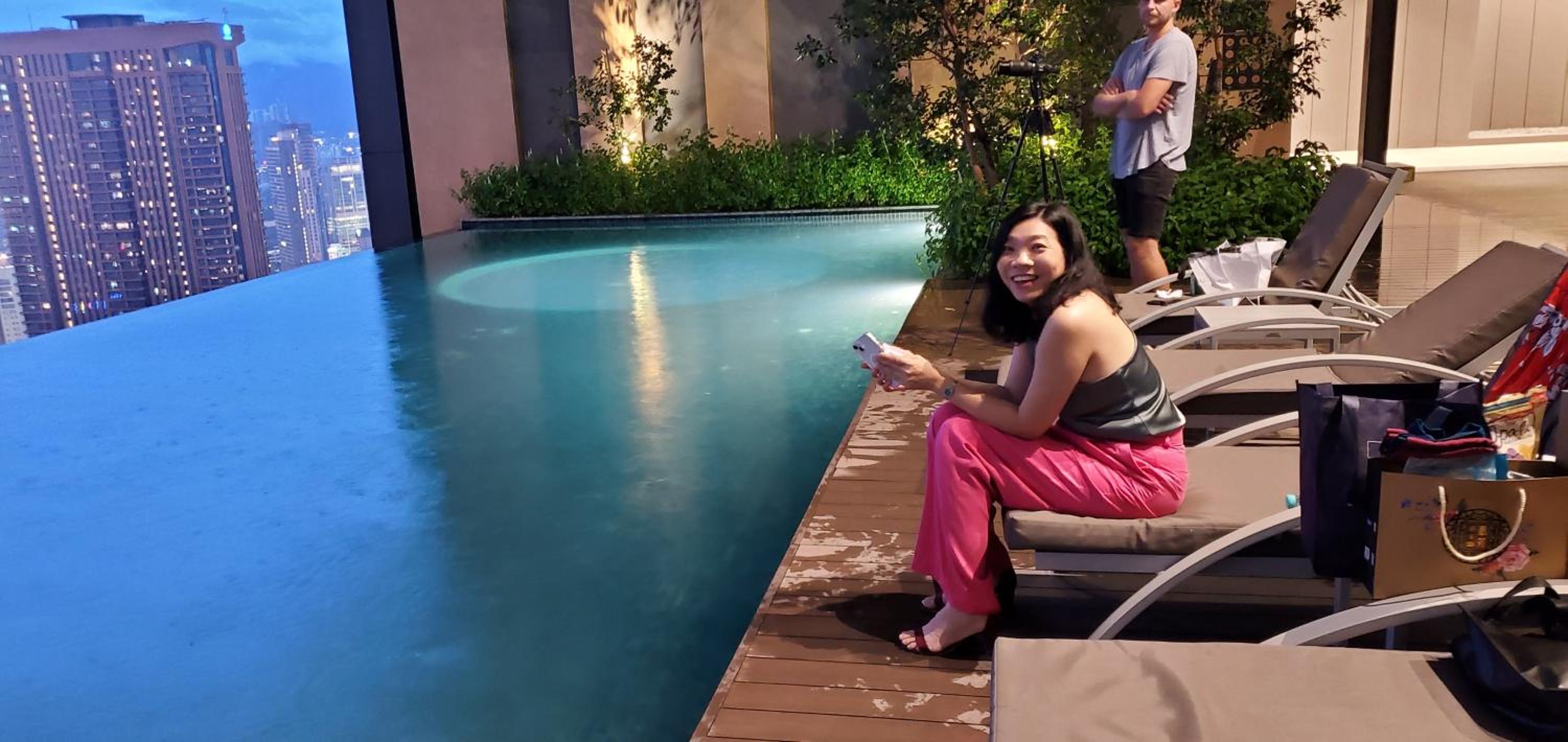 Lucentia Lalaport BBCC, Stuning Infinity Pool