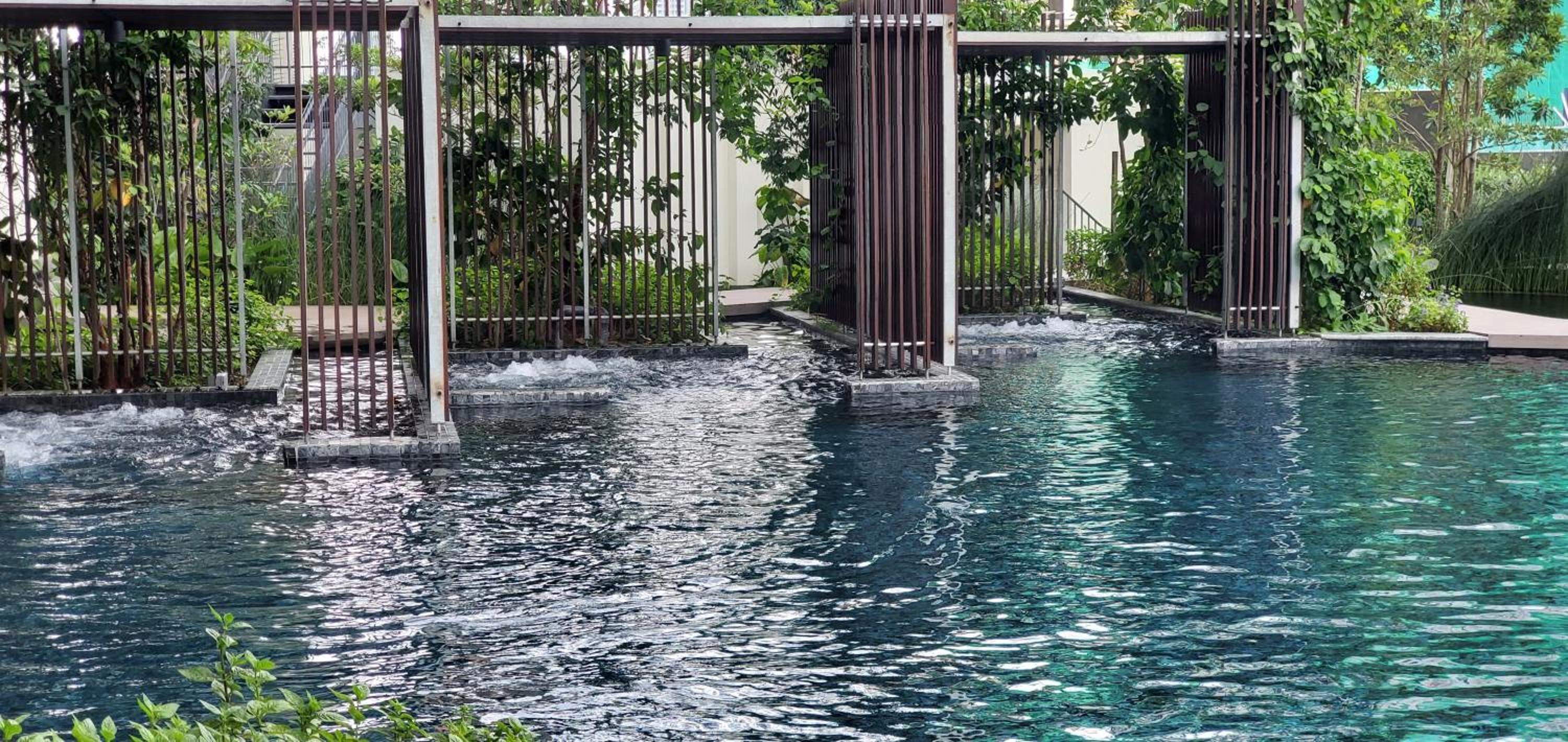 Lucentia Lalaport BBCC, Stuning Infinity Pool