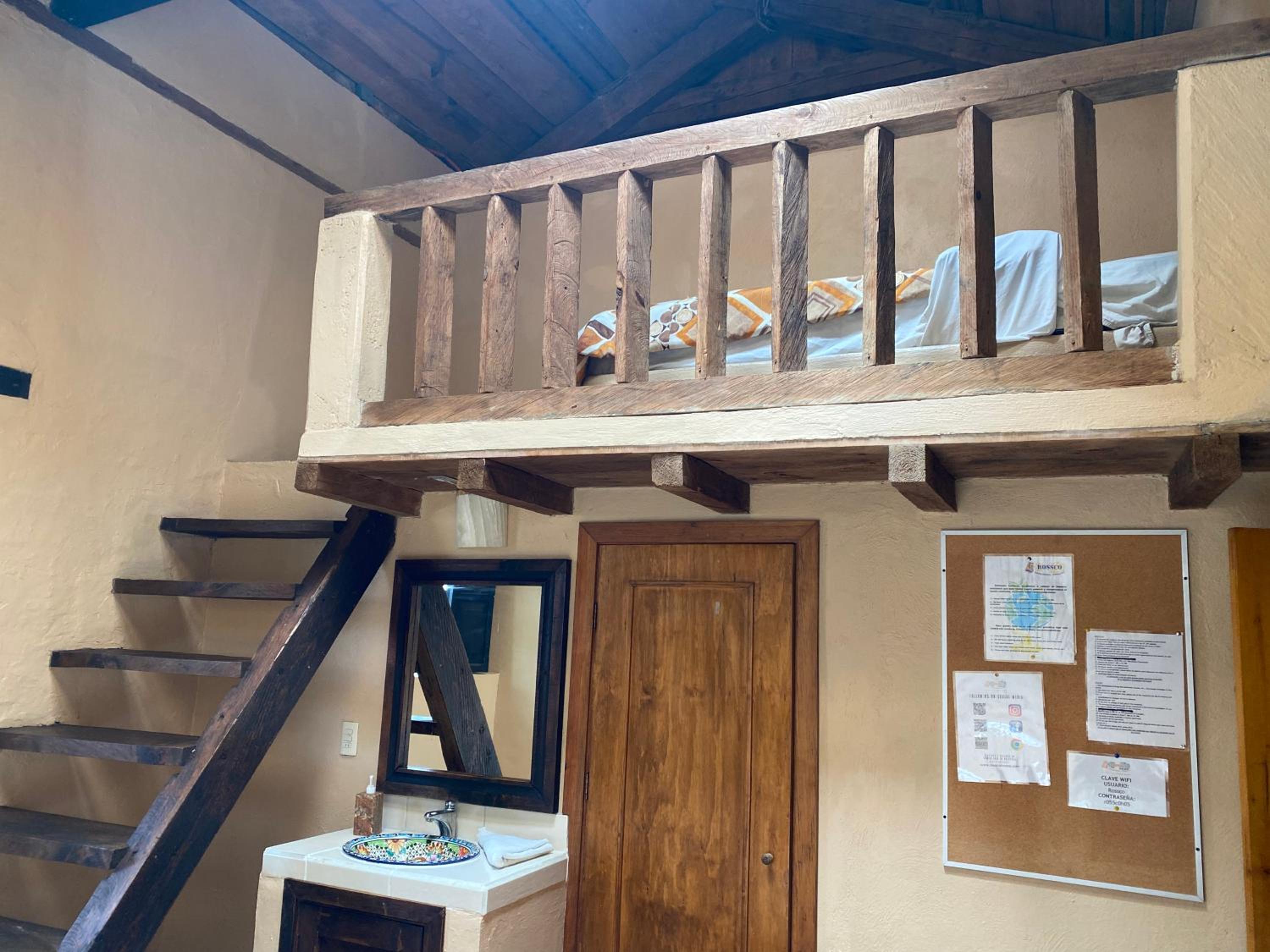 Rossco Hostel & Hotel