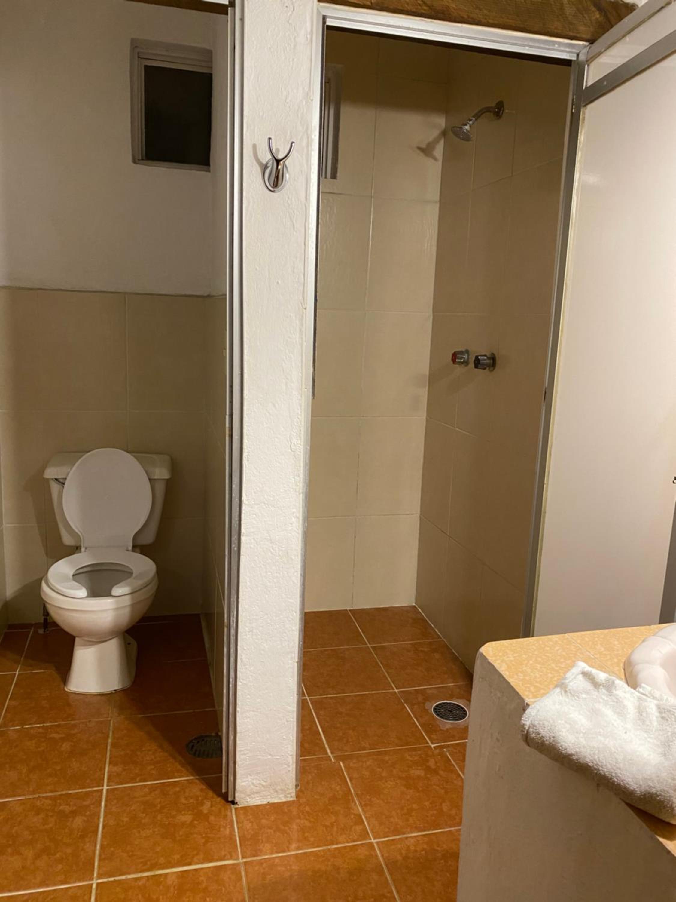 Rossco Hostel & Hotel